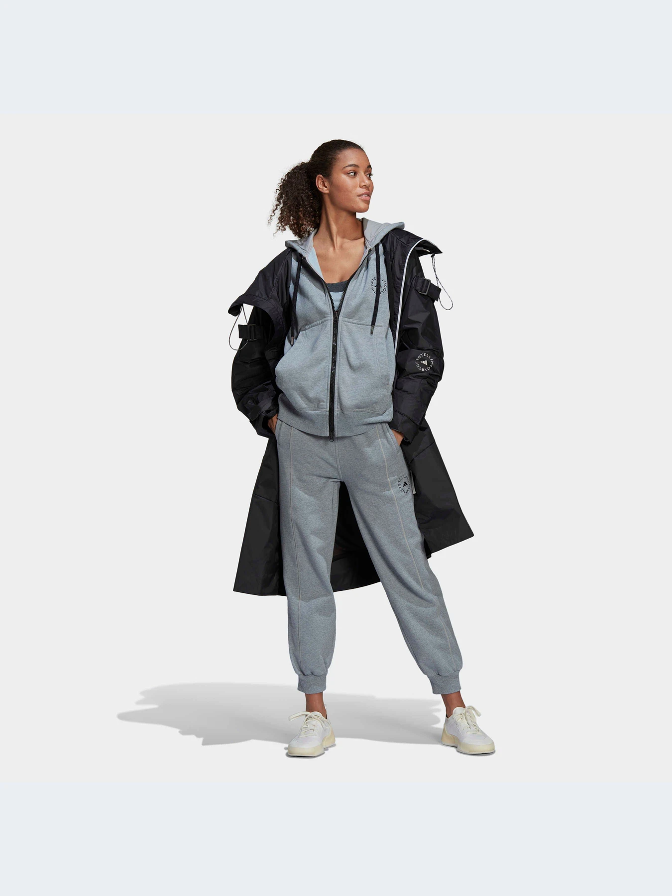 Худи и свитшоты Adidas модель HB7405 Фото
