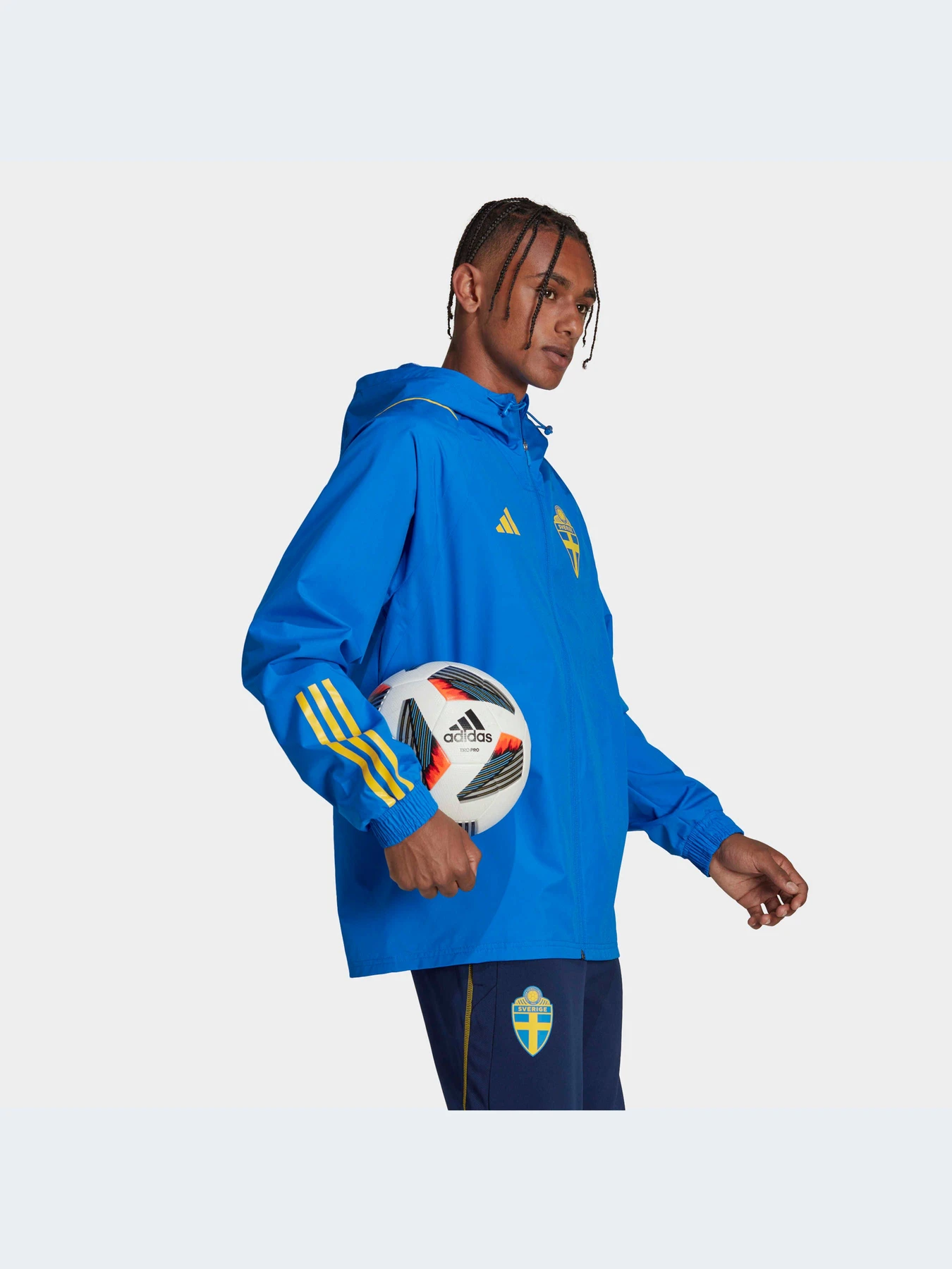 Куртки и дубленки Adidas модель HD8987 Фото