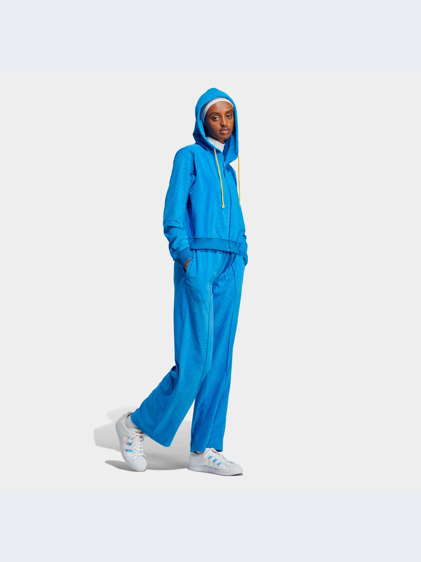 Худі та світшоти Adidas модель IB2046 Худі та світшоти Adidas модель IB2046 Фото