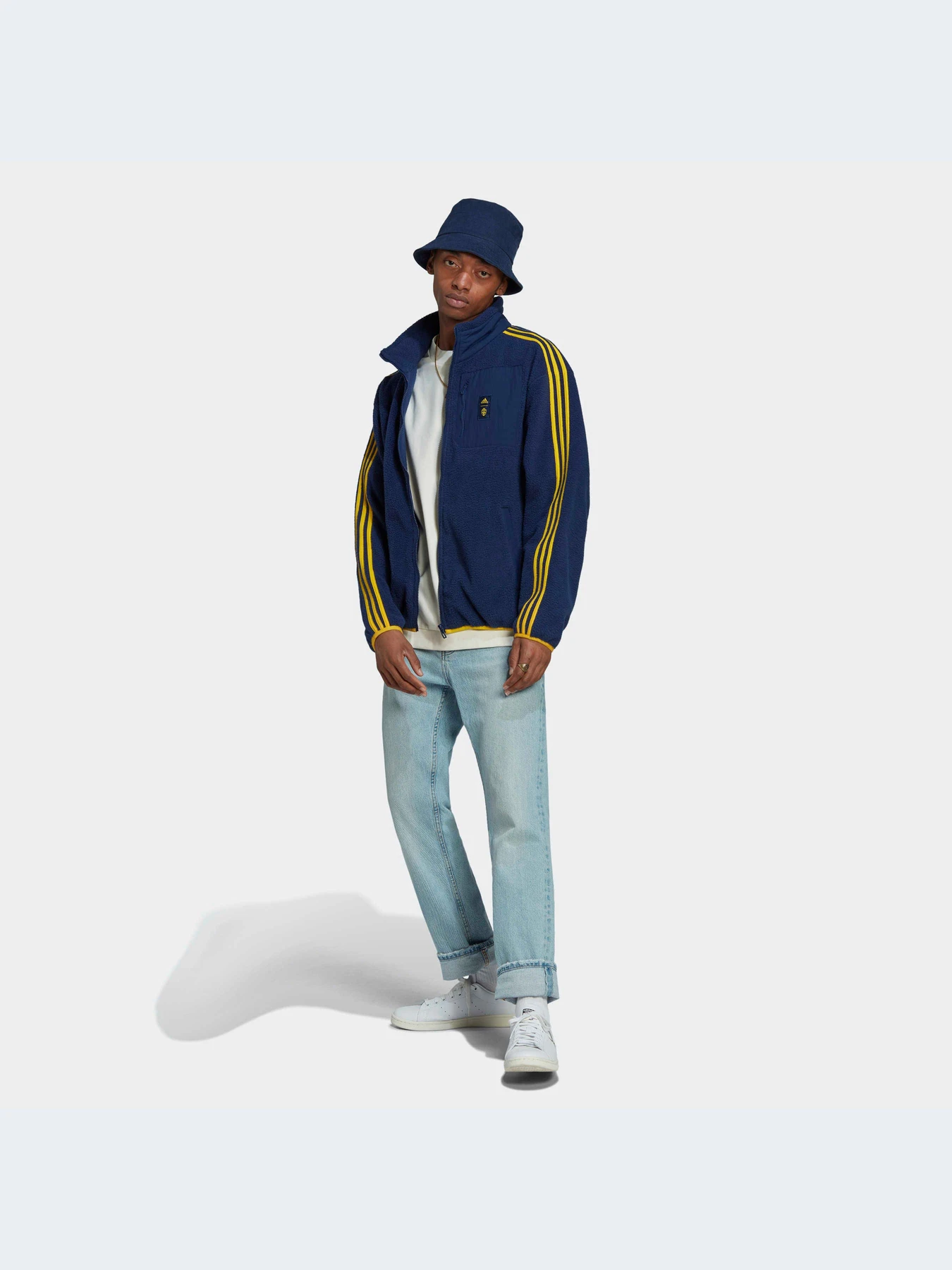 Куртки и дубленки Adidas модель HE1425 Фото