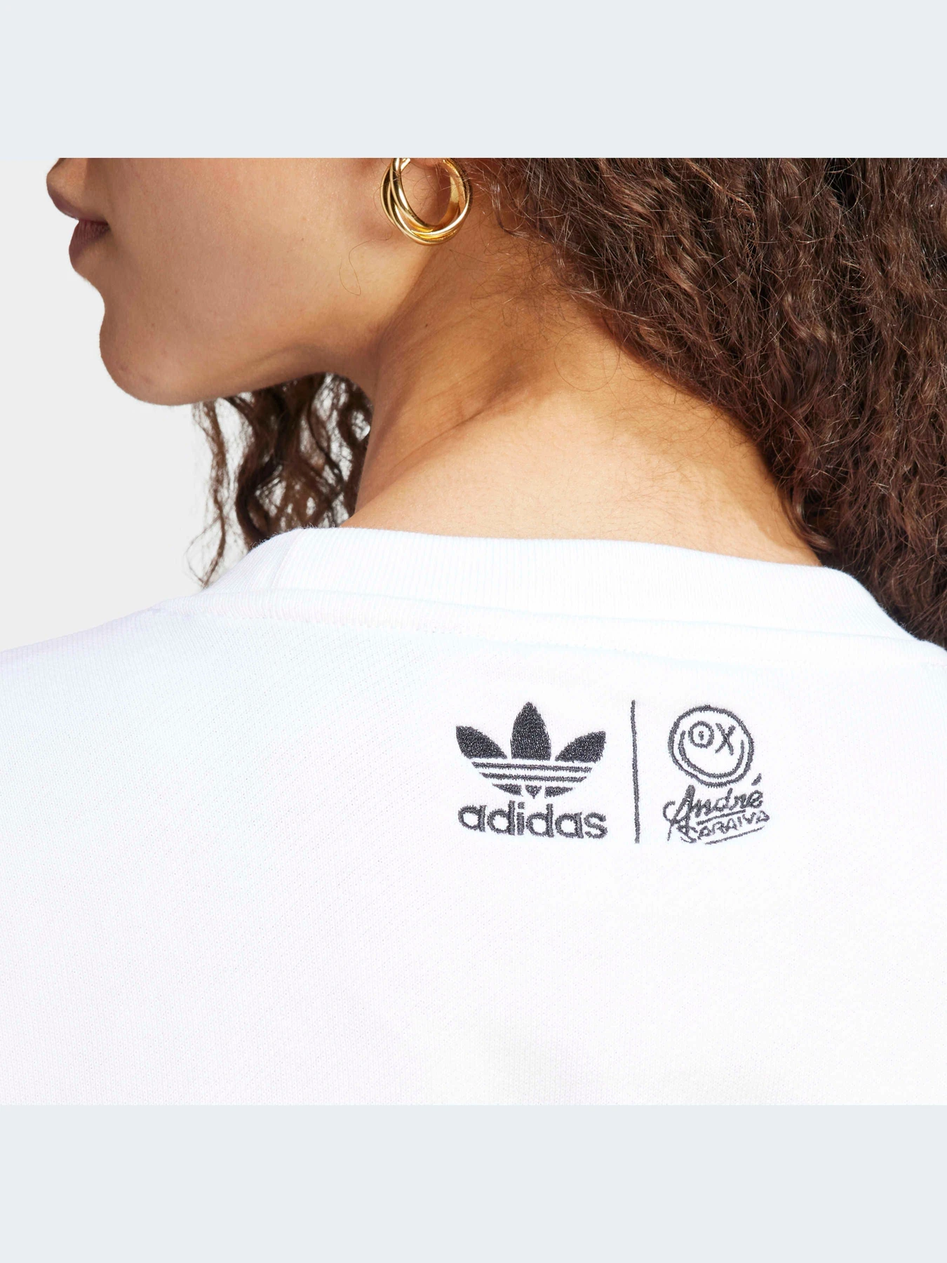 Худі та світшоти Adidas Graphics модель HY4268 Фото
