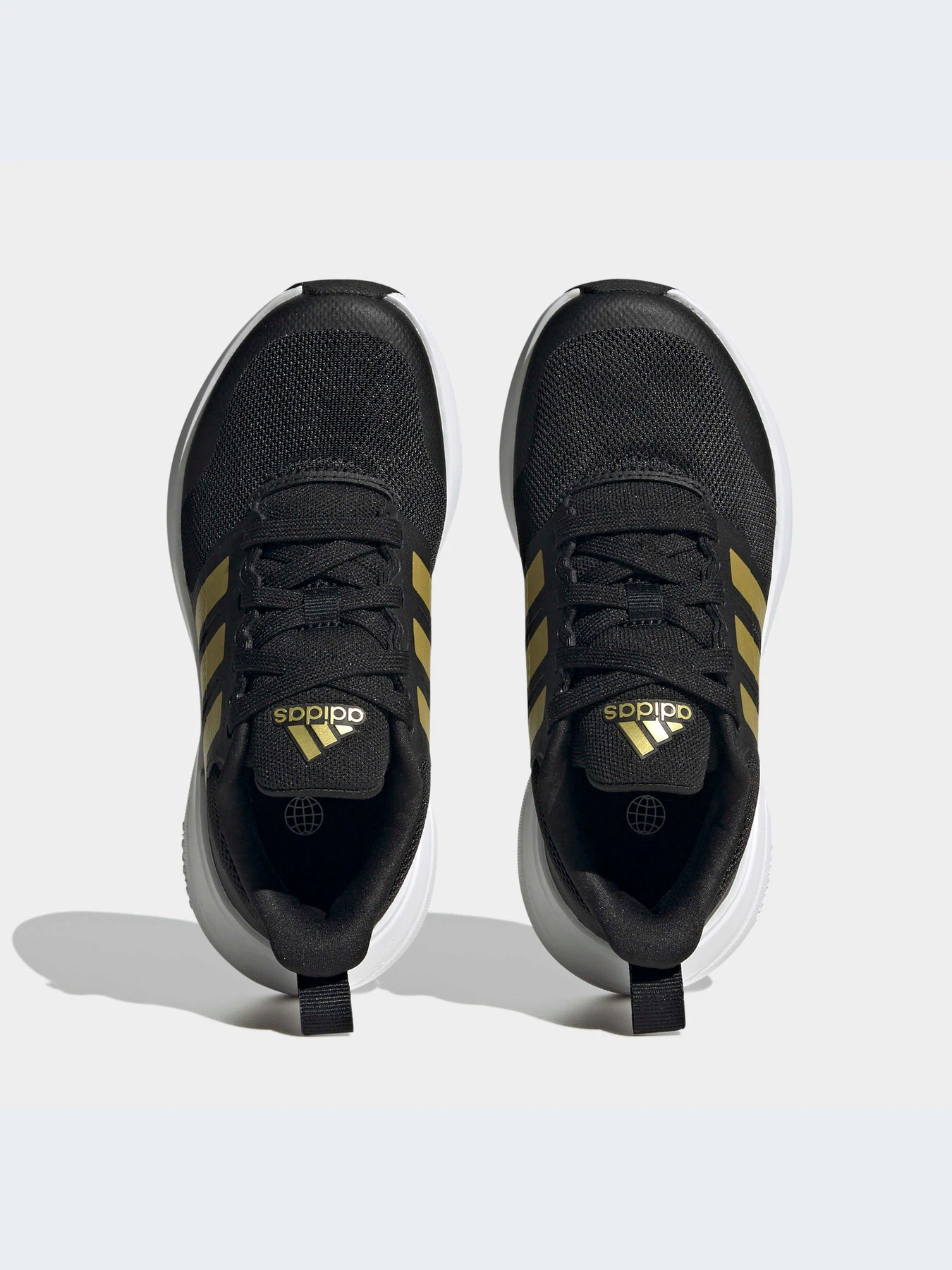 Кроссовки Adidas модель HP5432 Кроссовки Adidas модель HP5432 Фото