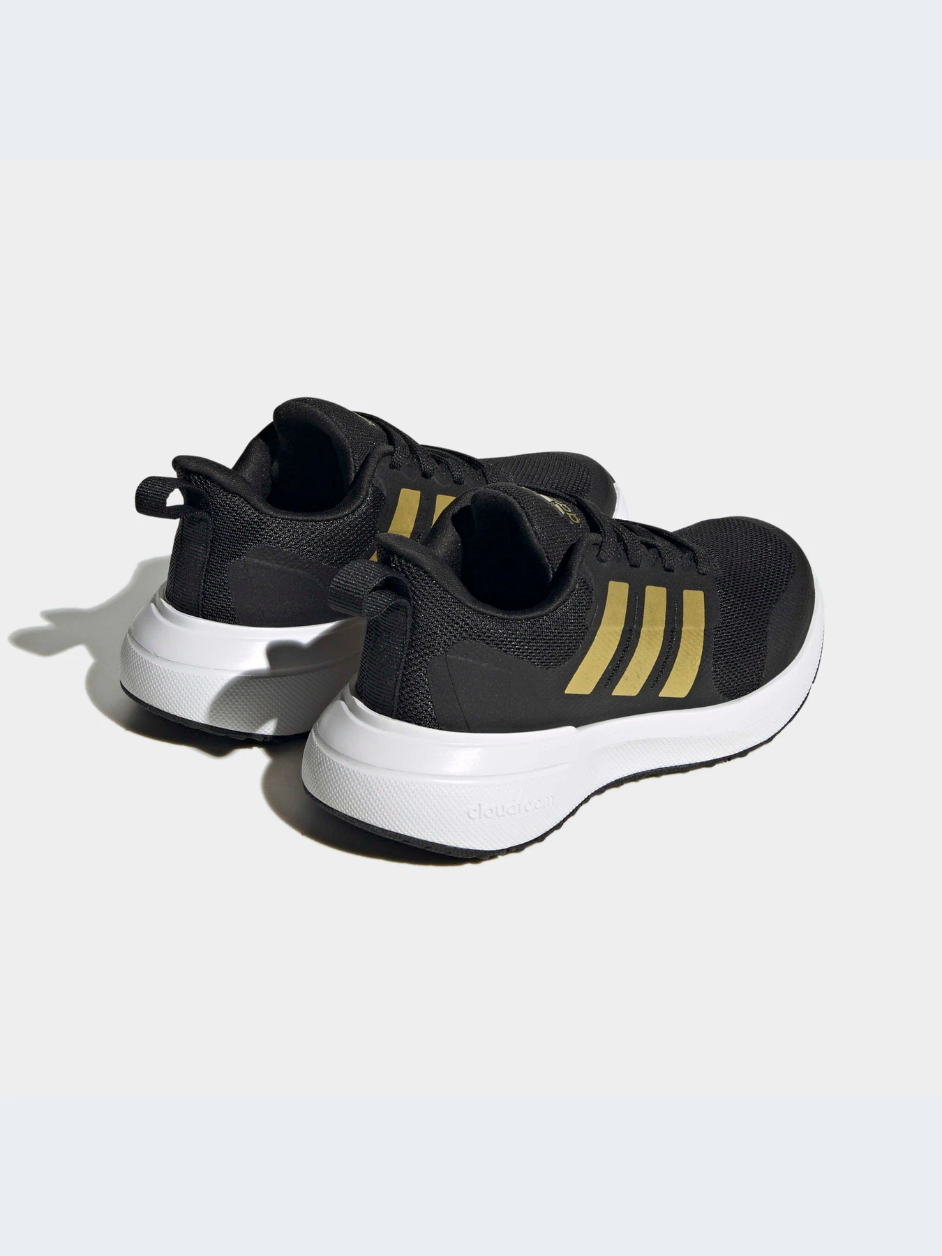 Кроссовки Adidas модель HP5432 Кроссовки Adidas модель HP5432 Фото