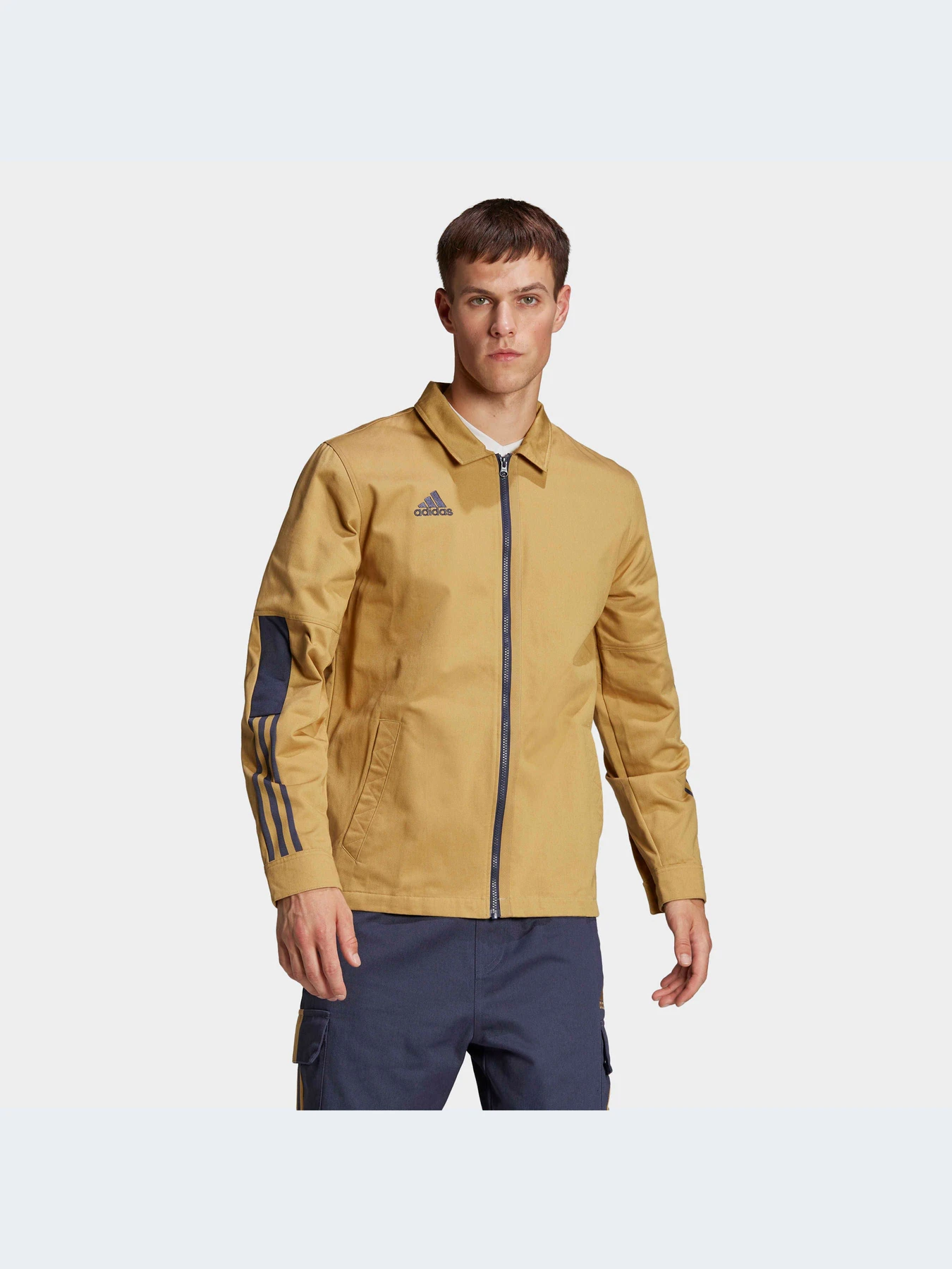 Куртки и дубленки Adidas Tiro модель H56616 Куртки и дубленки Adidas Tiro модель H56616 Фото