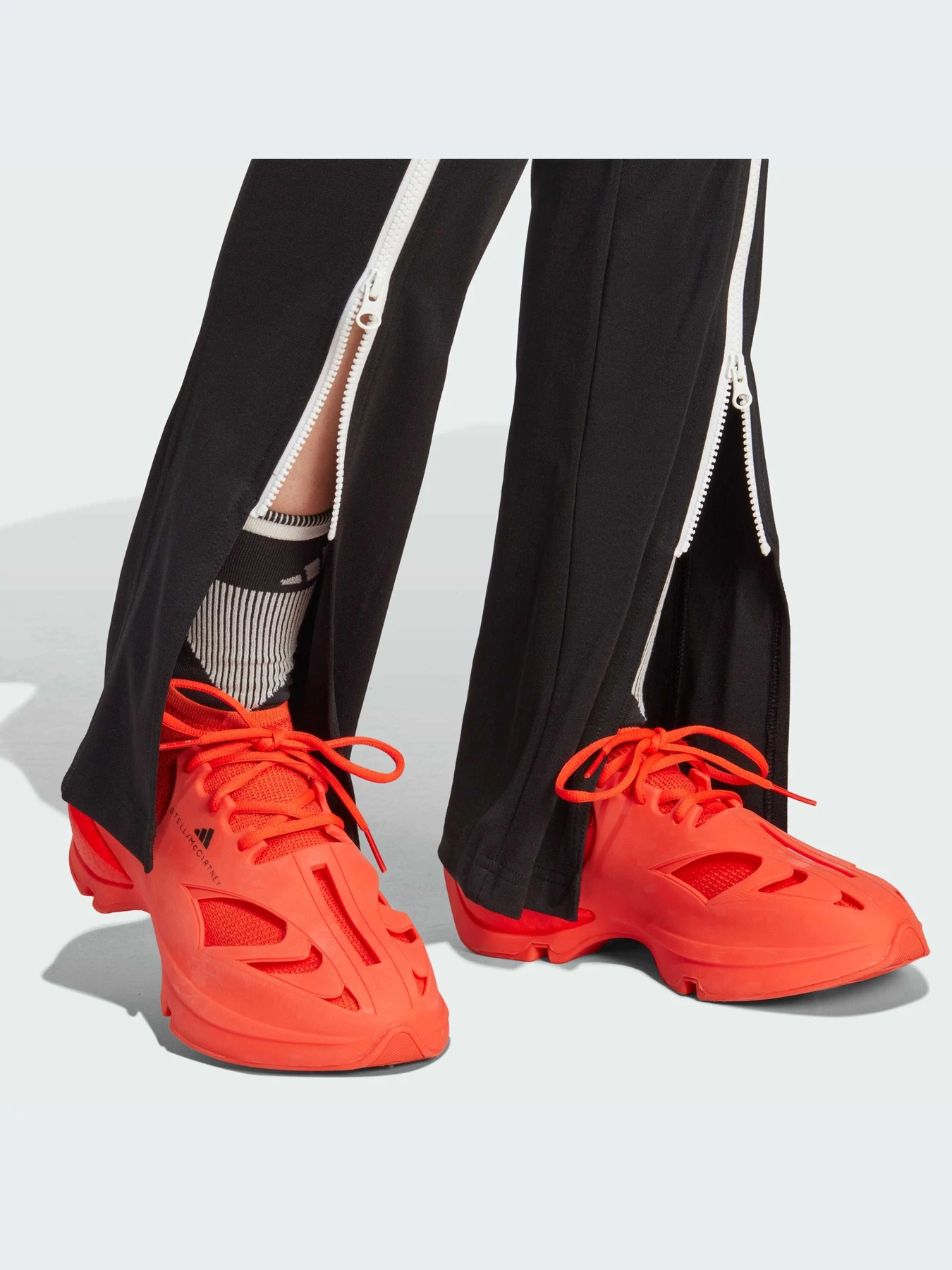 Брюки Adidas by Stella McCartney модель HT1109 Брюки Adidas by Stella McCartney модель HT1109 Фото