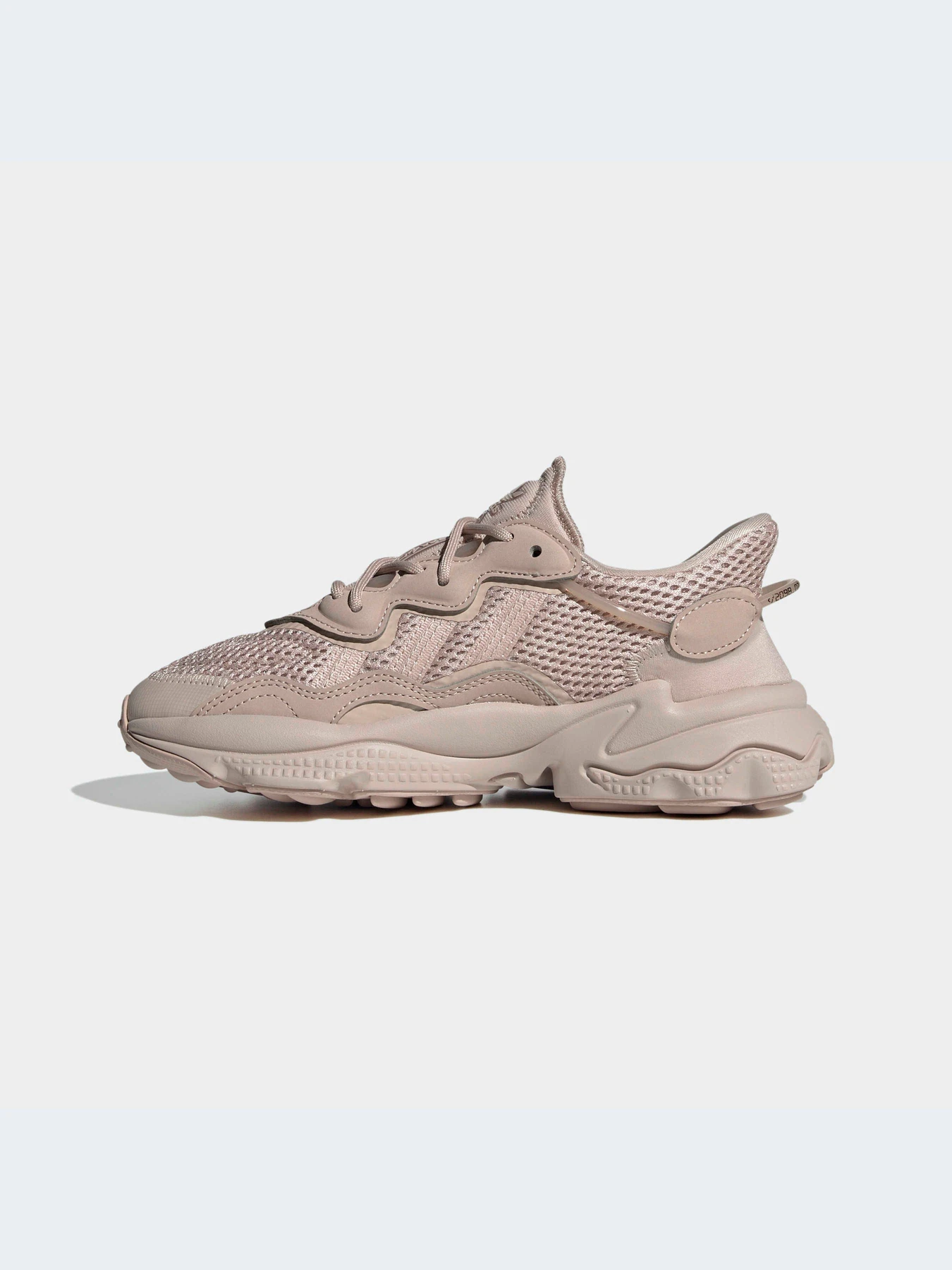 Кроссовки Adidas Ozweego модель HQ1621 Кроссовки Adidas Ozweego модель HQ1621 Фото