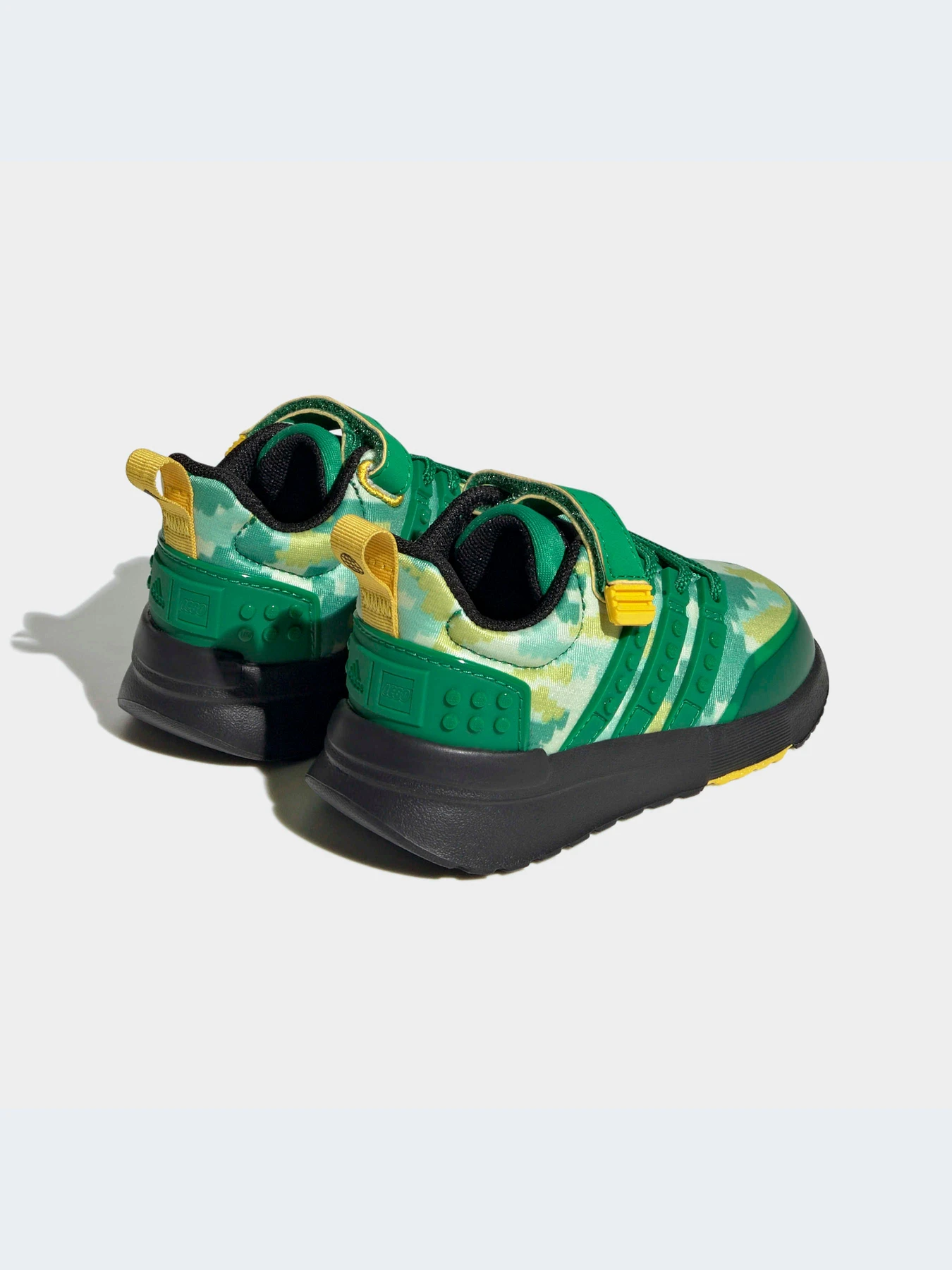 Кросівки Adidas модель HQ1321 Кросівки Adidas модель HQ1321 Фото
