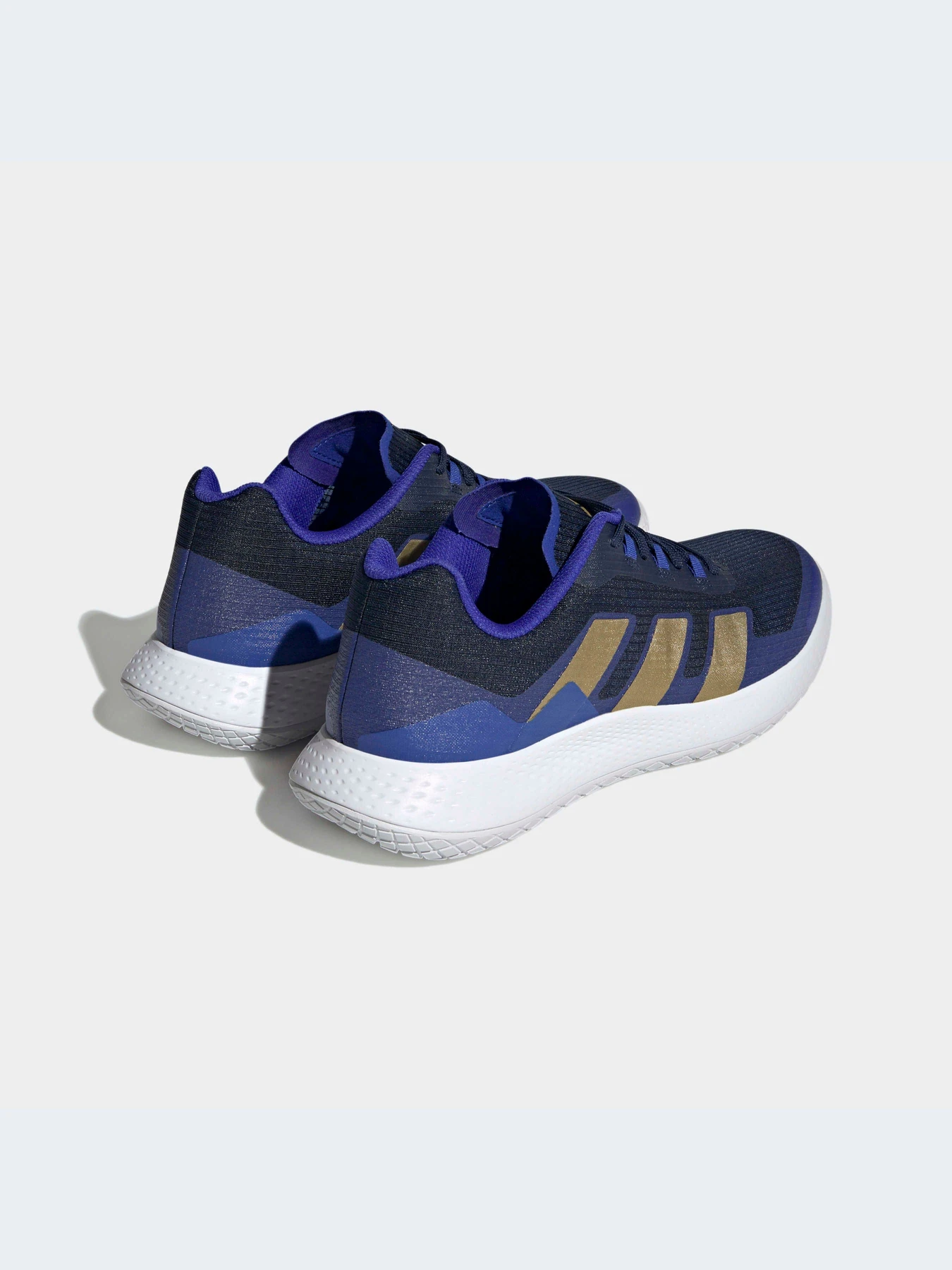 Кроссовки Adidas модель HQ3513 Кроссовки Adidas модель HQ3513 Фото