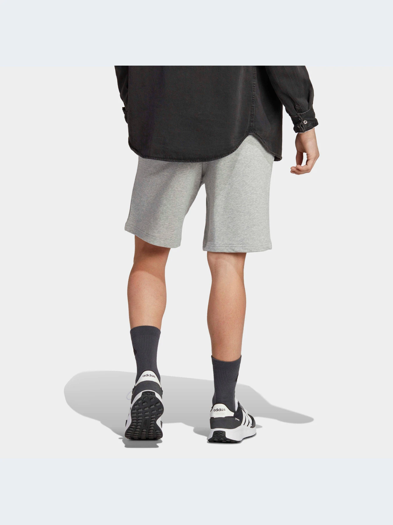 Шорты Adidas модель IC9816 Шорты Adidas модель IC9816 Фото