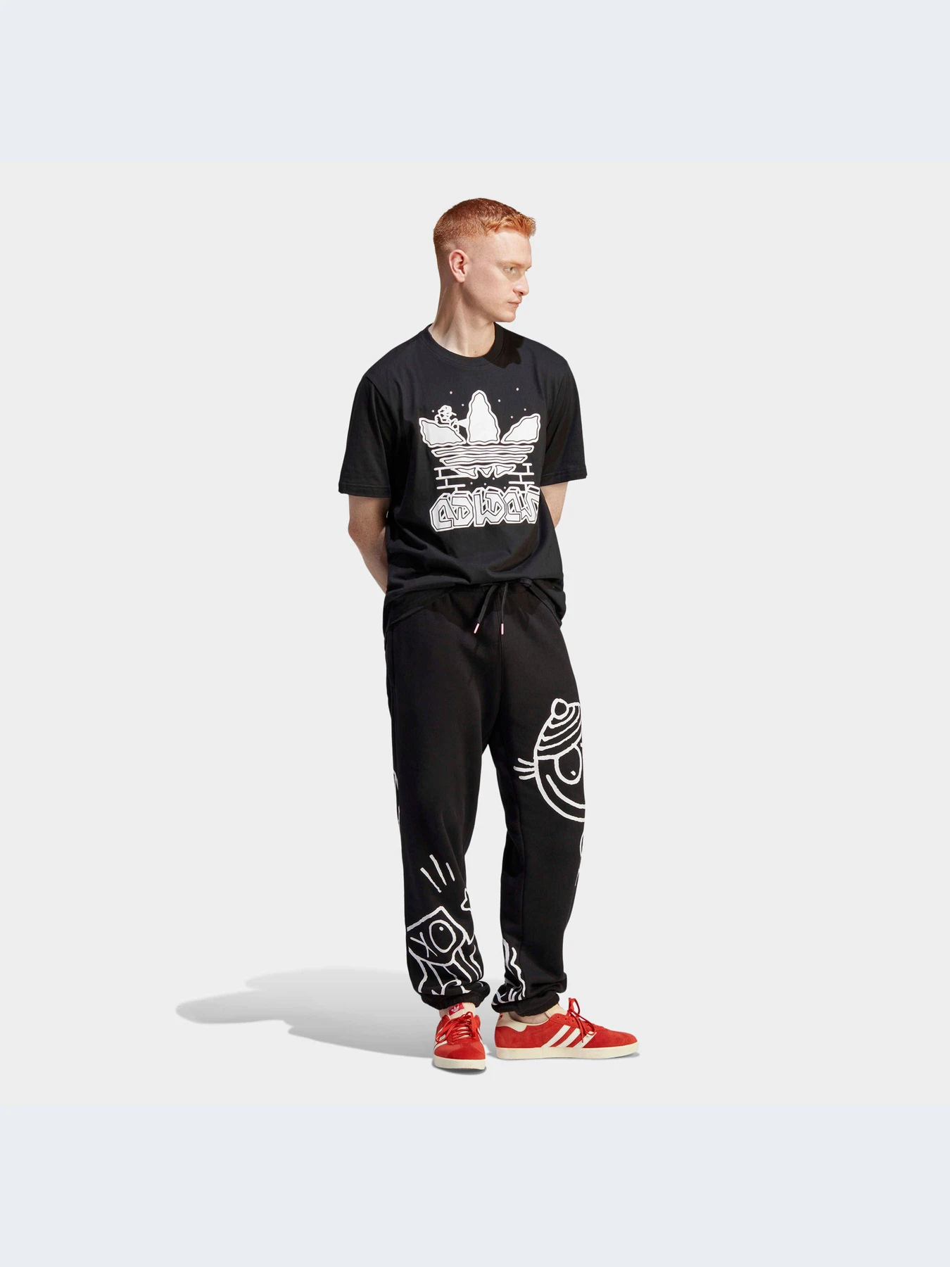 Футболки і поло Adidas Graphics модель IC5737 Футболки і поло Adidas Graphics модель IC5737 Фото
