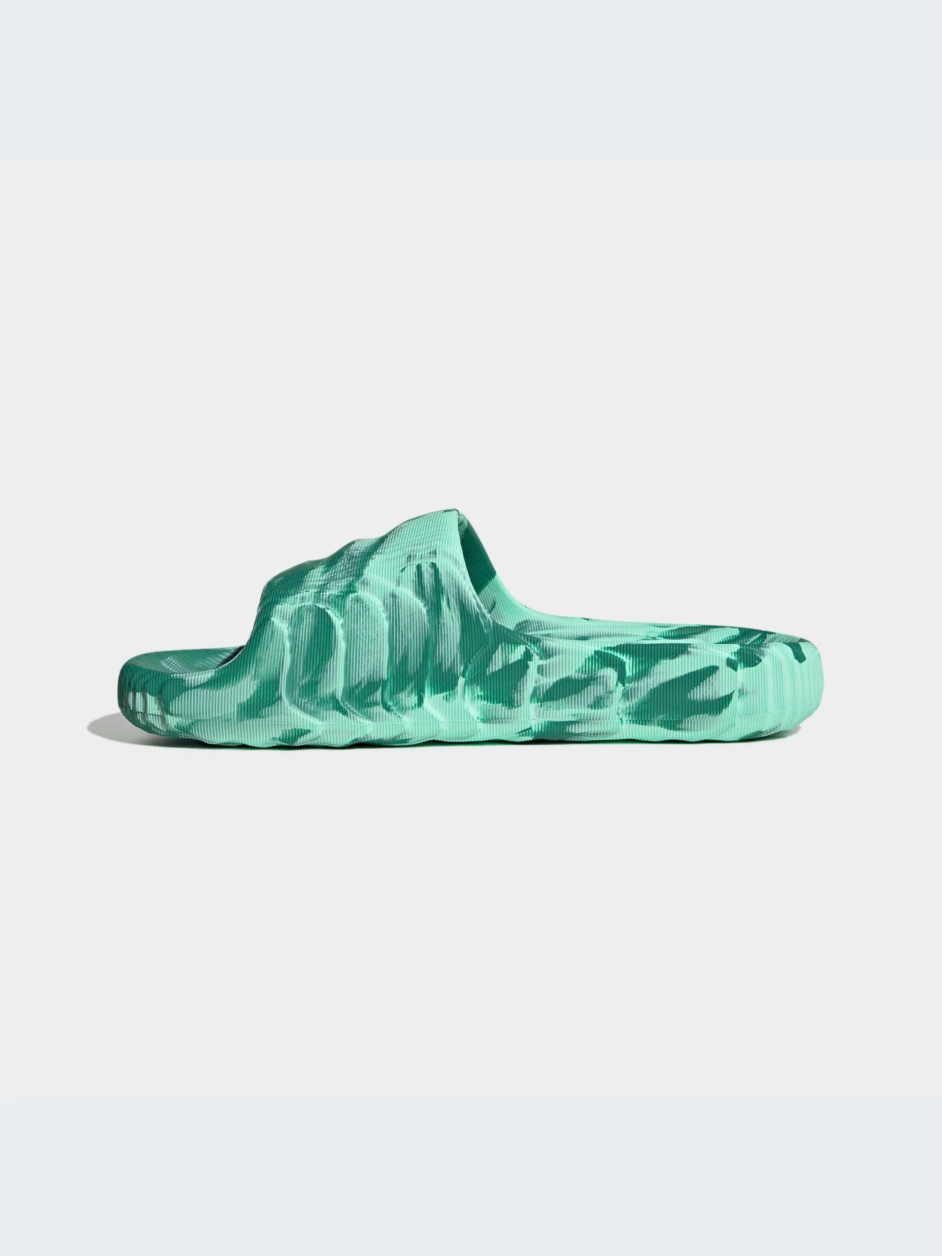 Шлёпанцы Adidas Adilette модель IE7725 Фото