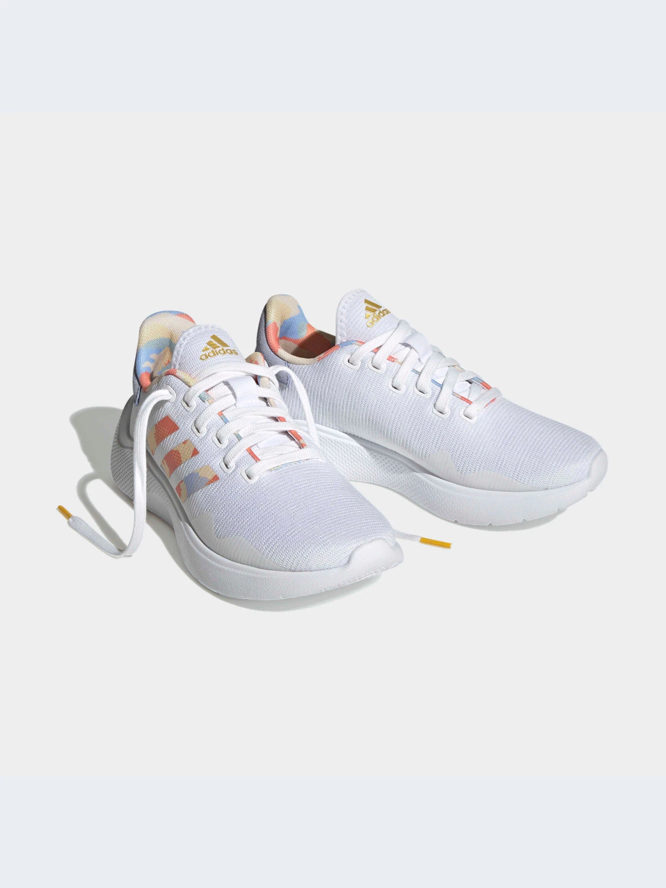 Кроссовки Adidas модель HQ1725 Кроссовки Adidas модель HQ1725 Фото