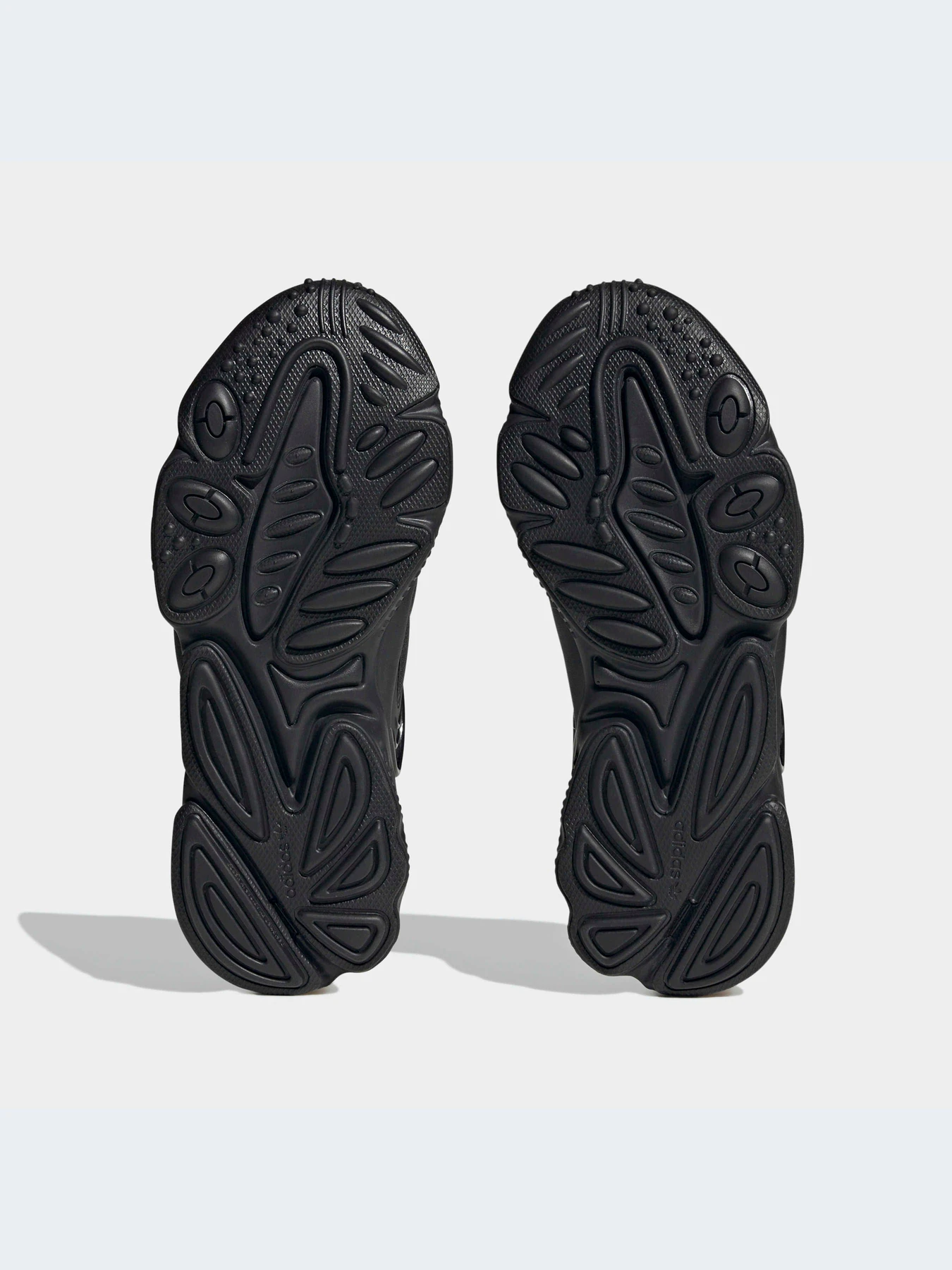 Кроссовки Adidas Ozweego модель HQ4473 Кроссовки Adidas Ozweego модель HQ4473 Фото