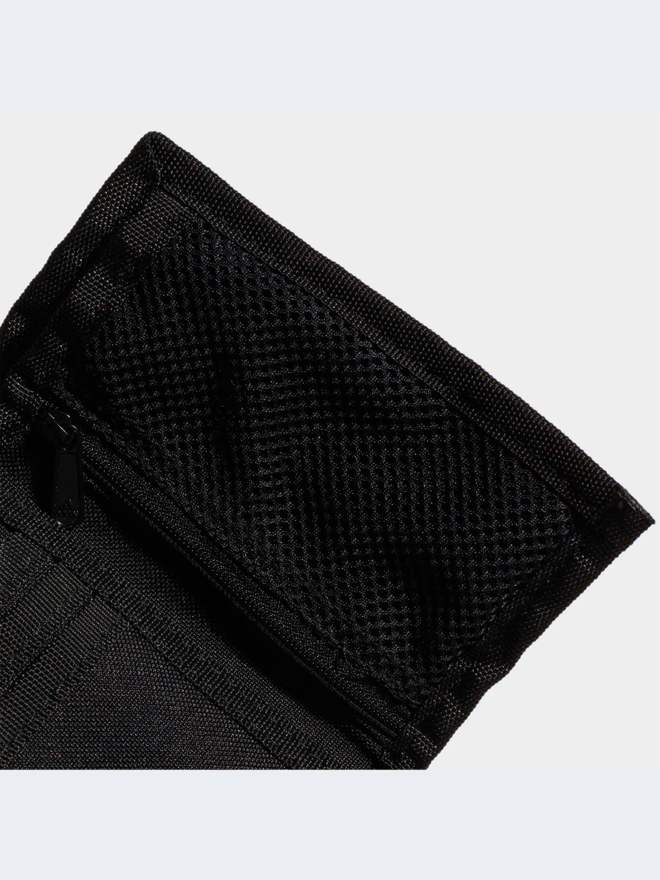 Сумки Adidas модель GN2037 Сумки Adidas модель GN2037 Фото