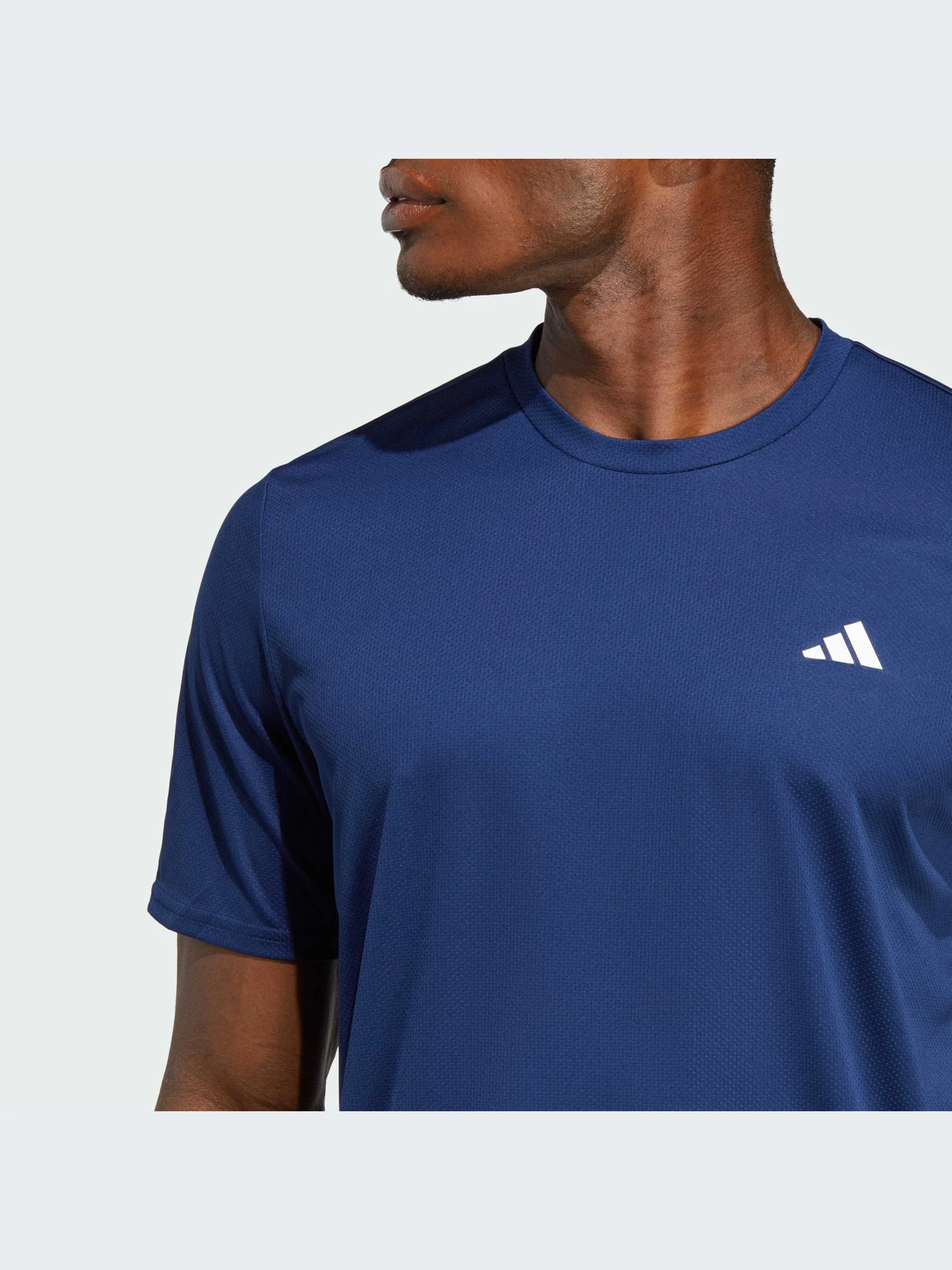 Футболки и поло Adidas модель IC7271 Футболки и поло Adidas модель IC7271 Фото