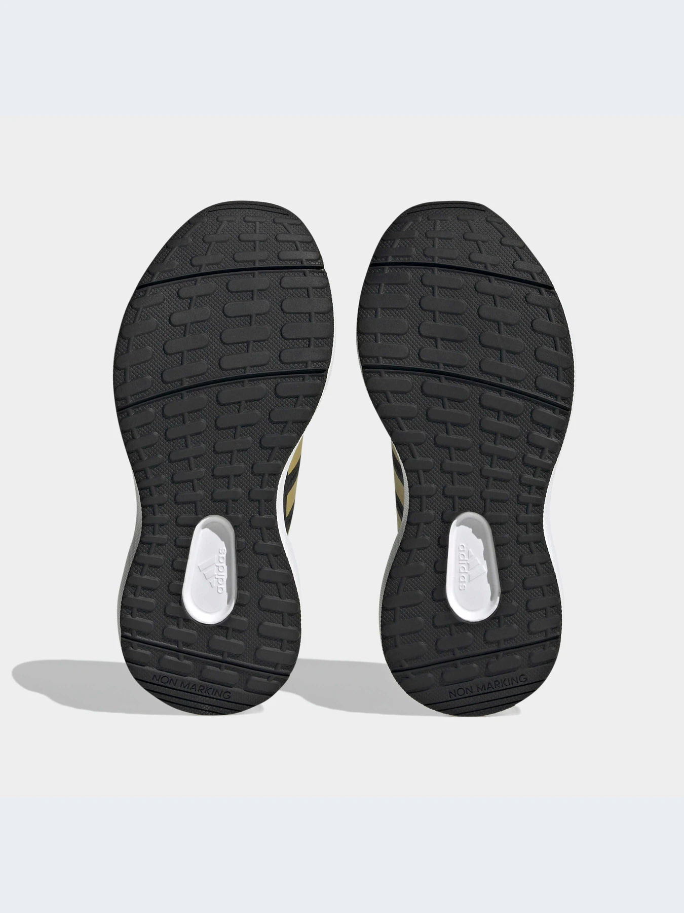 Кросівки Adidas модель HP5442 Кросівки Adidas модель HP5442 Фото