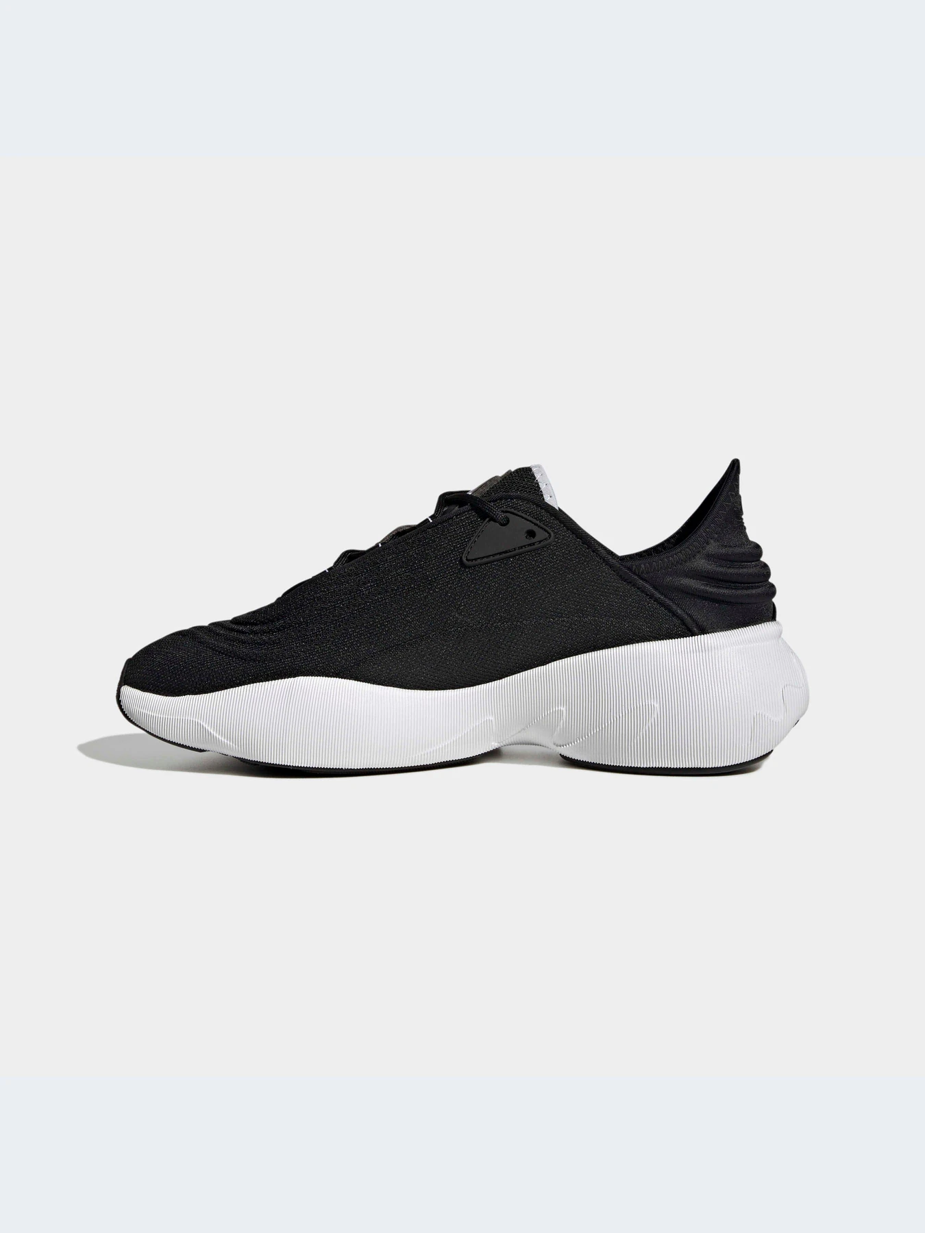 Кроссовки Adidas модель HP6477 Кроссовки Adidas модель HP6477 Фото