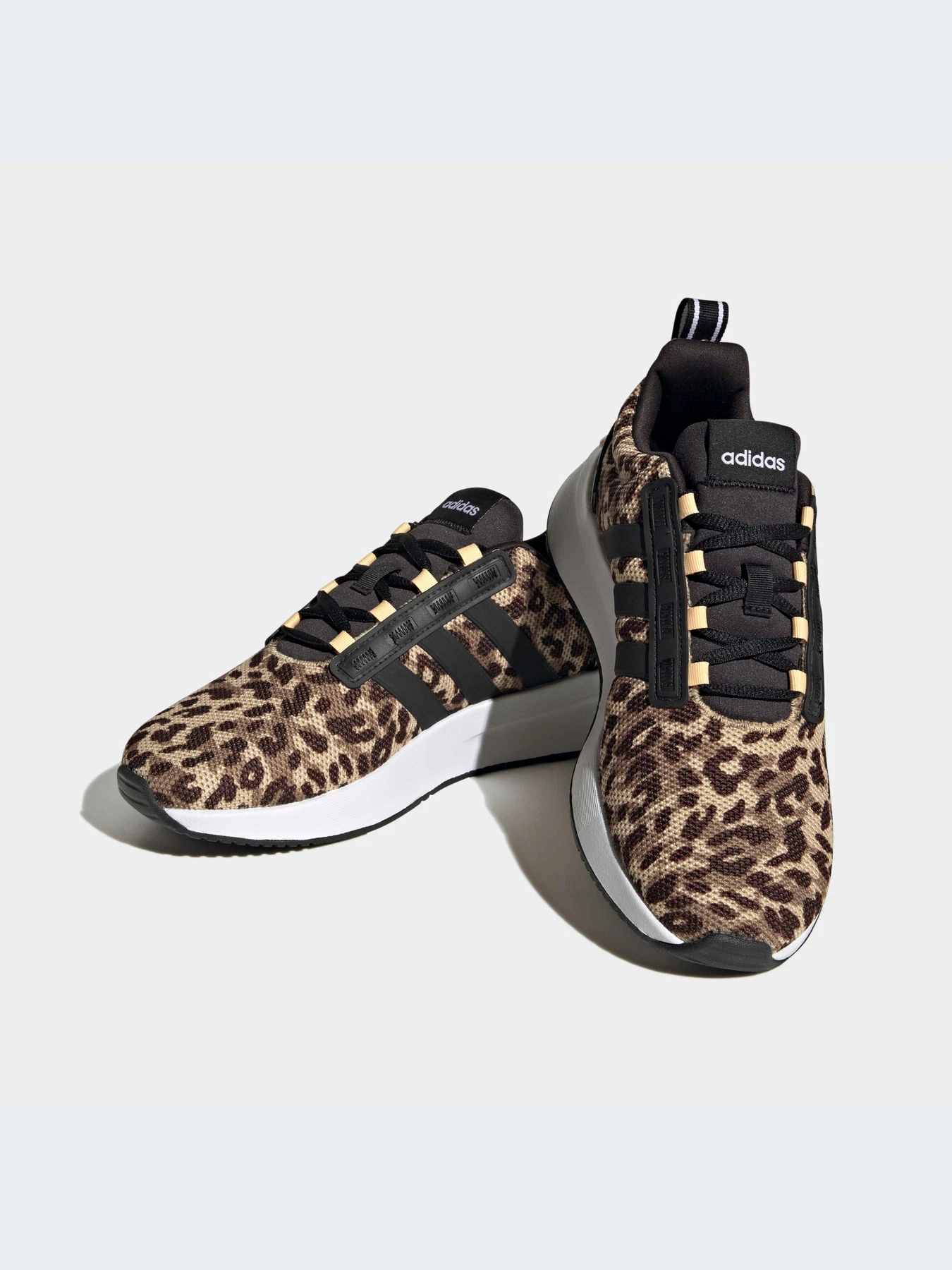 Кроссовки Adidas модель HP2735 Фото