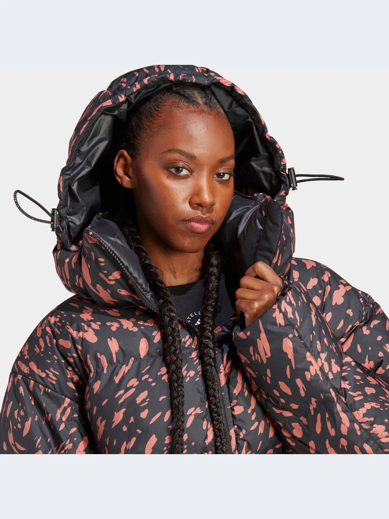 Куртки и дубленки Adidas модель HT1123 Куртки и дубленки Adidas модель HT1123 Фото