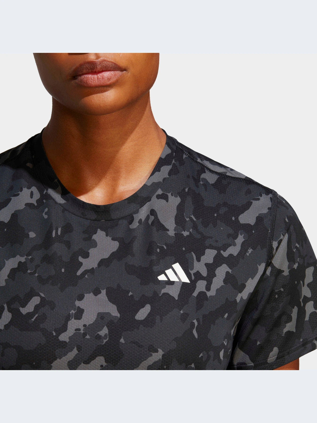 Футболки и поло Adidas модель HM4250 Футболки и поло Adidas модель HM4250 Фото