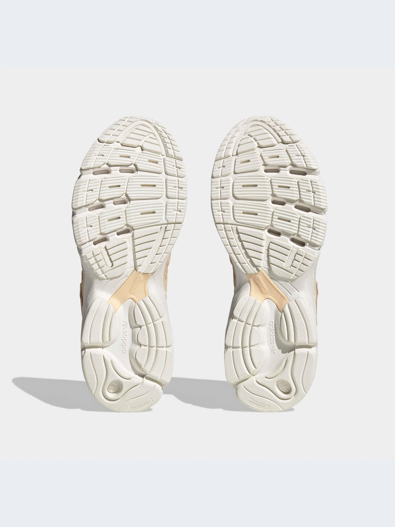 Кроссовки Adidas модель GY2597 Кроссовки Adidas модель GY2597 Фото
