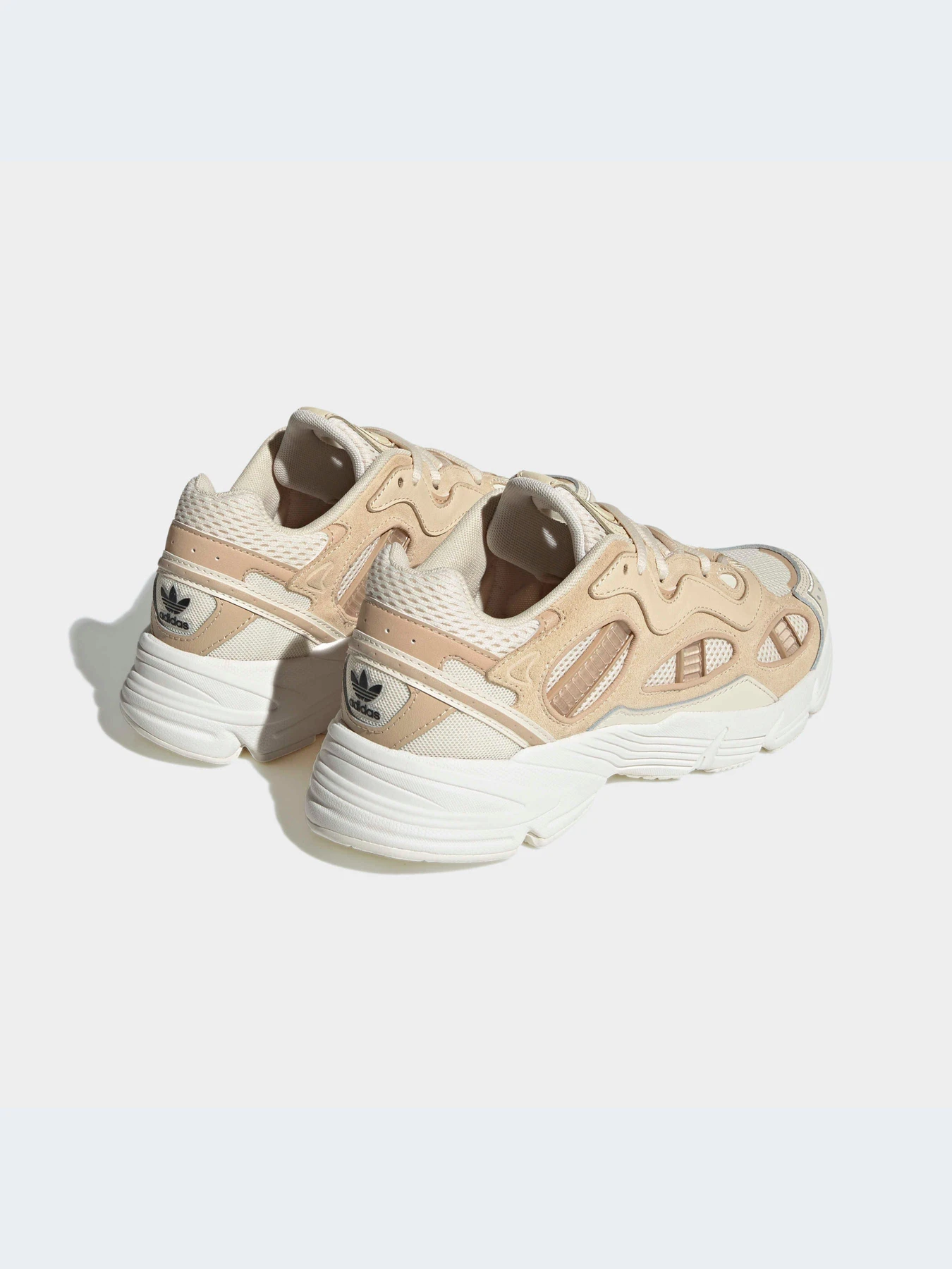 Кроссовки Adidas модель GY2597 Кроссовки Adidas модель GY2597 Фото