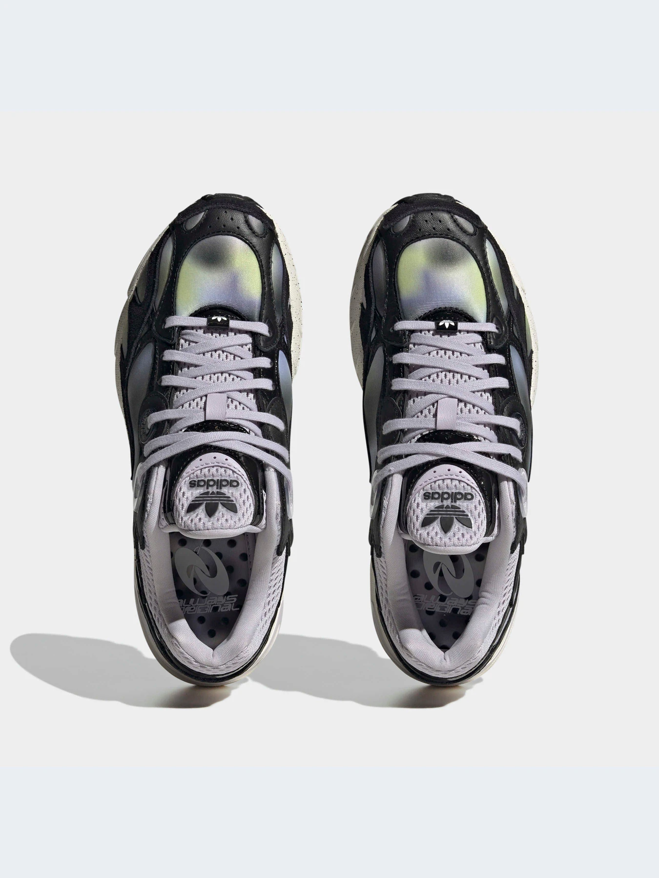 Кроссовки Adidas модель HQ8954 Кроссовки Adidas модель HQ8954 Фото