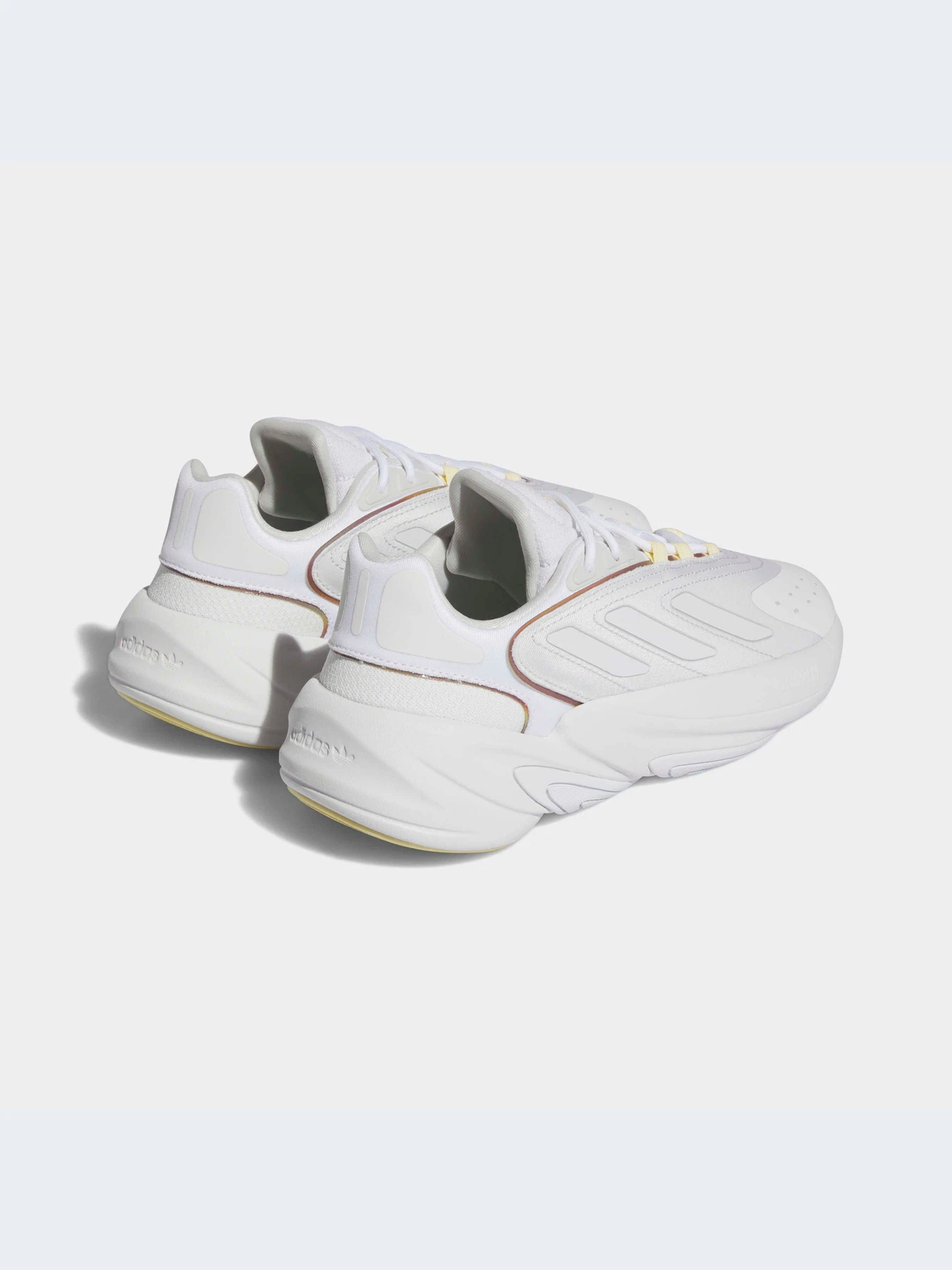 Кроссовки Adidas Ozweego модель HQ1598 Фото