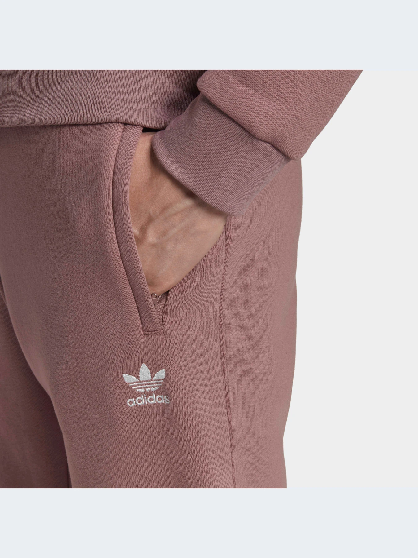 Брюки Adidas модель HK0105 Брюки Adidas модель HK0105 Фото