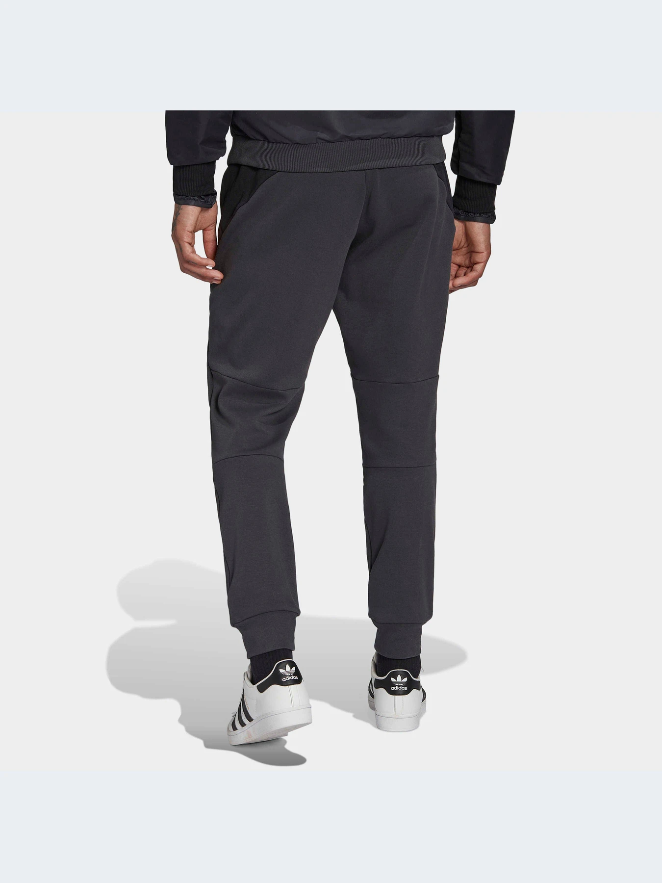 Брюки Adidas модель HD8861 Брюки Adidas модель HD8861 Фото