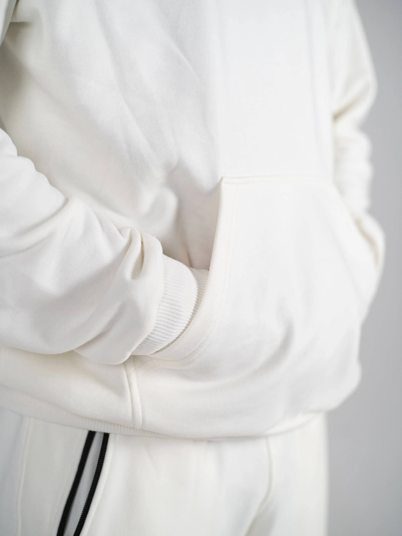 Худи и свитшоты Custom Wear модель cw-hood-3899 Худи и свитшоты Custom Wear модель cw-hood-3899 Фото