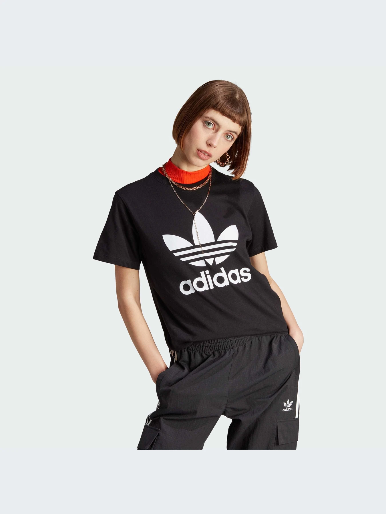 Футболки і поло Adidas Adicolor модель IK4035 Футболки і поло Adidas Adicolor модель IK4035 Фото