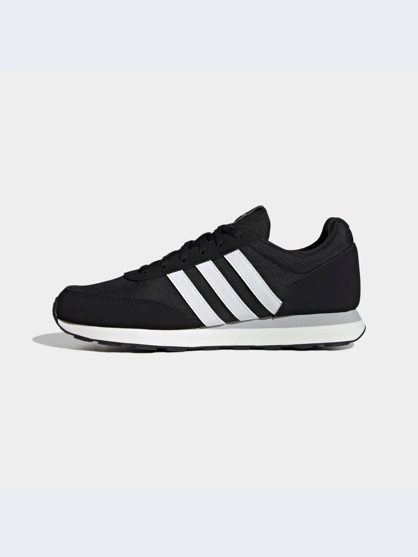 Кроссовки Adidas модель HP2258 Кроссовки Adidas модель HP2258 Фото