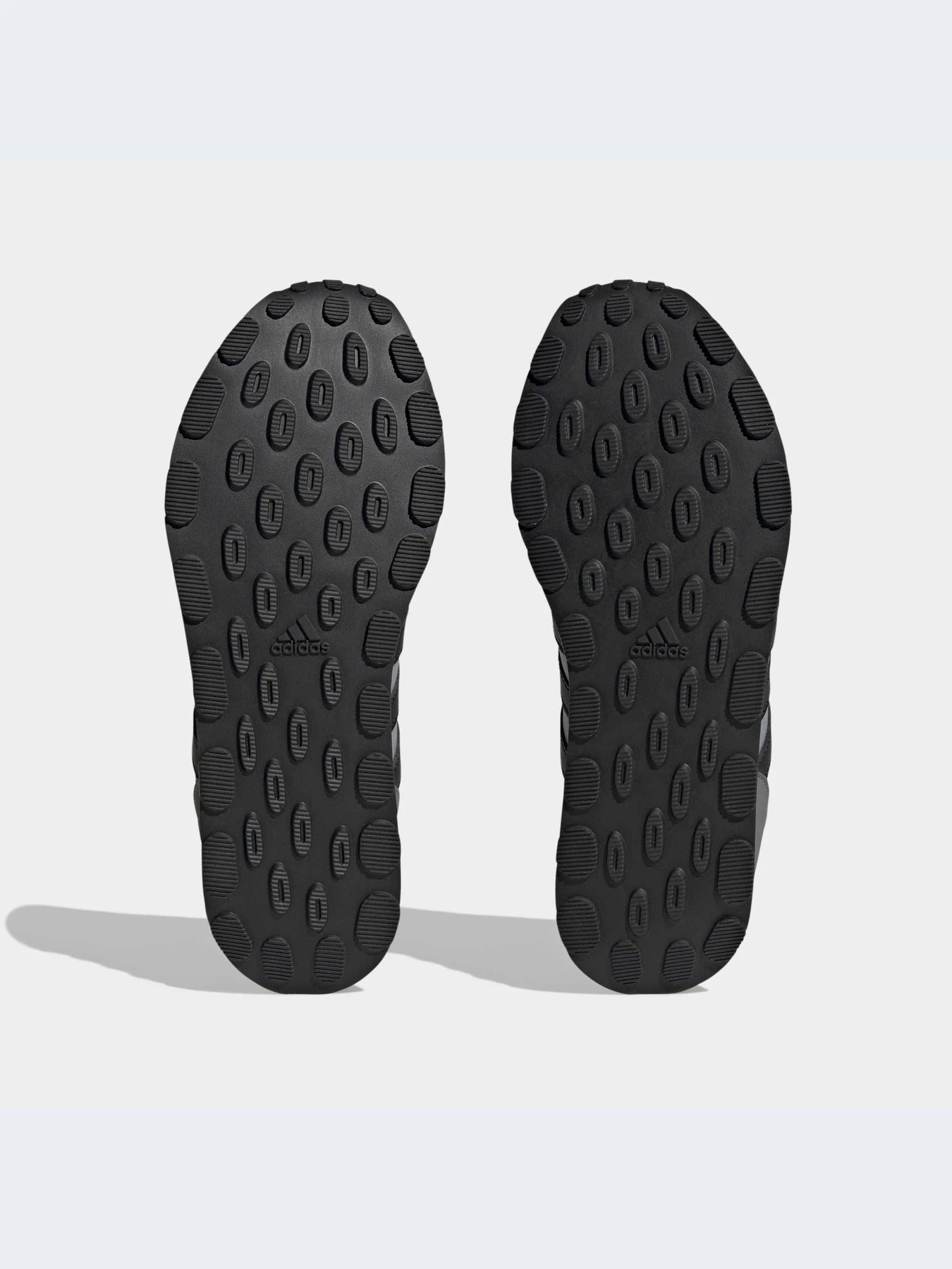 Кроссовки Adidas модель HP2259 Кроссовки Adidas модель HP2259 Фото