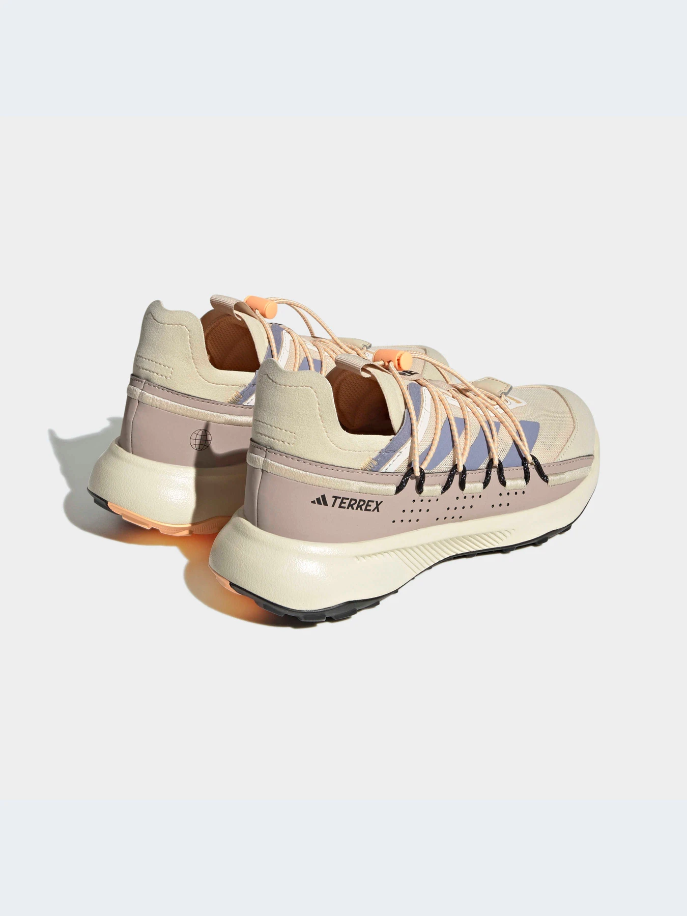 Кроссовки Adidas модель HQ0943 Кроссовки Adidas модель HQ0943 Фото