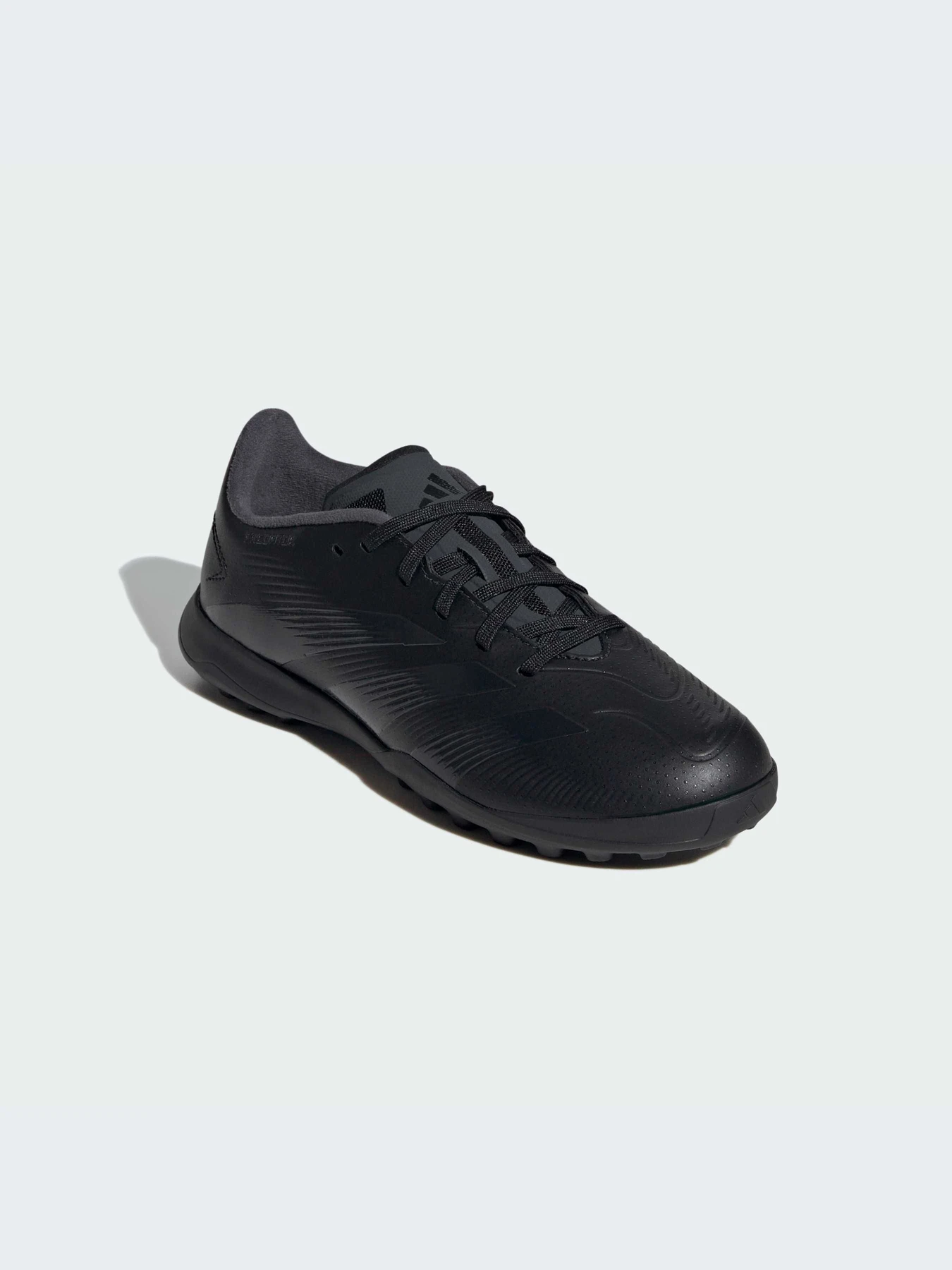 Кроссовки Adidas Predator модель IG5443 Кроссовки Adidas Predator модель IG5443 Фото