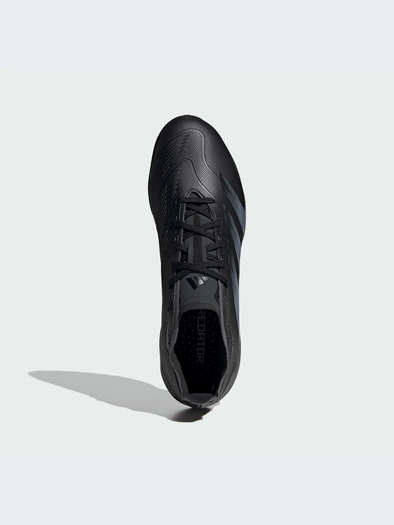 Кроссовки Adidas Predator модель IE2614 Кроссовки Adidas Predator модель IE2614 Фото