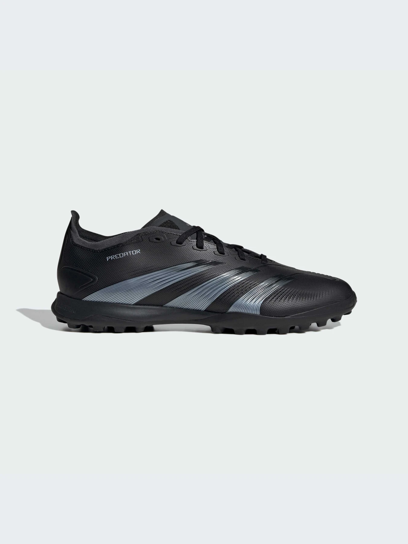 Кроссовки Adidas Predator модель IE2614 Кроссовки Adidas Predator модель IE2614 Фото