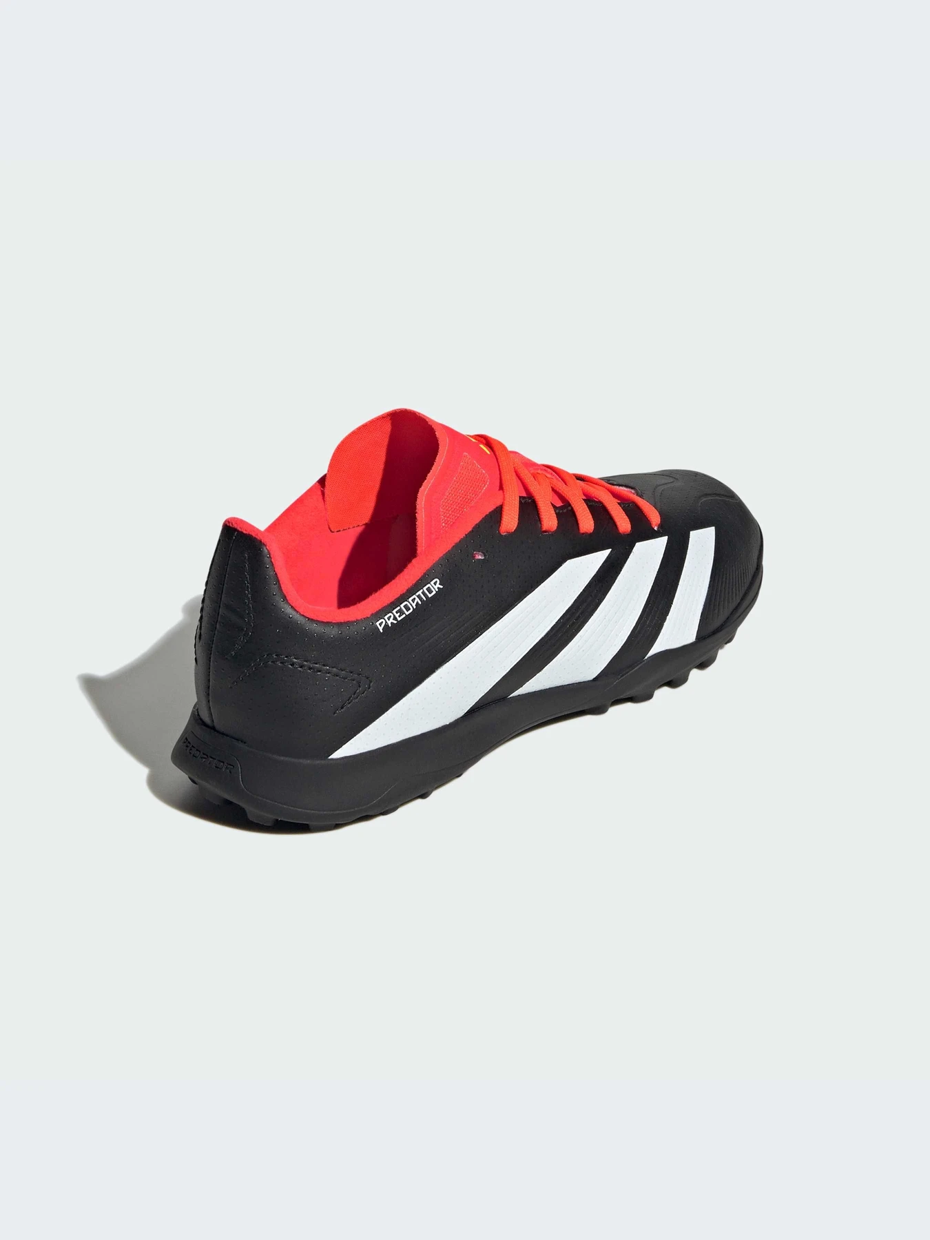 Кроссовки Adidas Predator модель IG5442 Фото