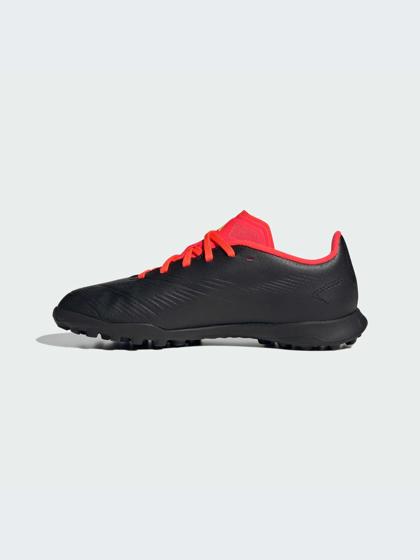 Кроссовки Adidas Predator модель IG5442 Фото