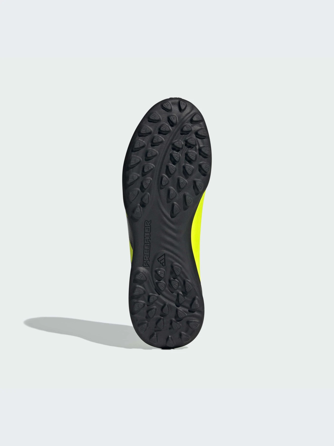 Кроссовки Adidas Predator модель IG5444 Кроссовки Adidas Predator модель IG5444 Фото
