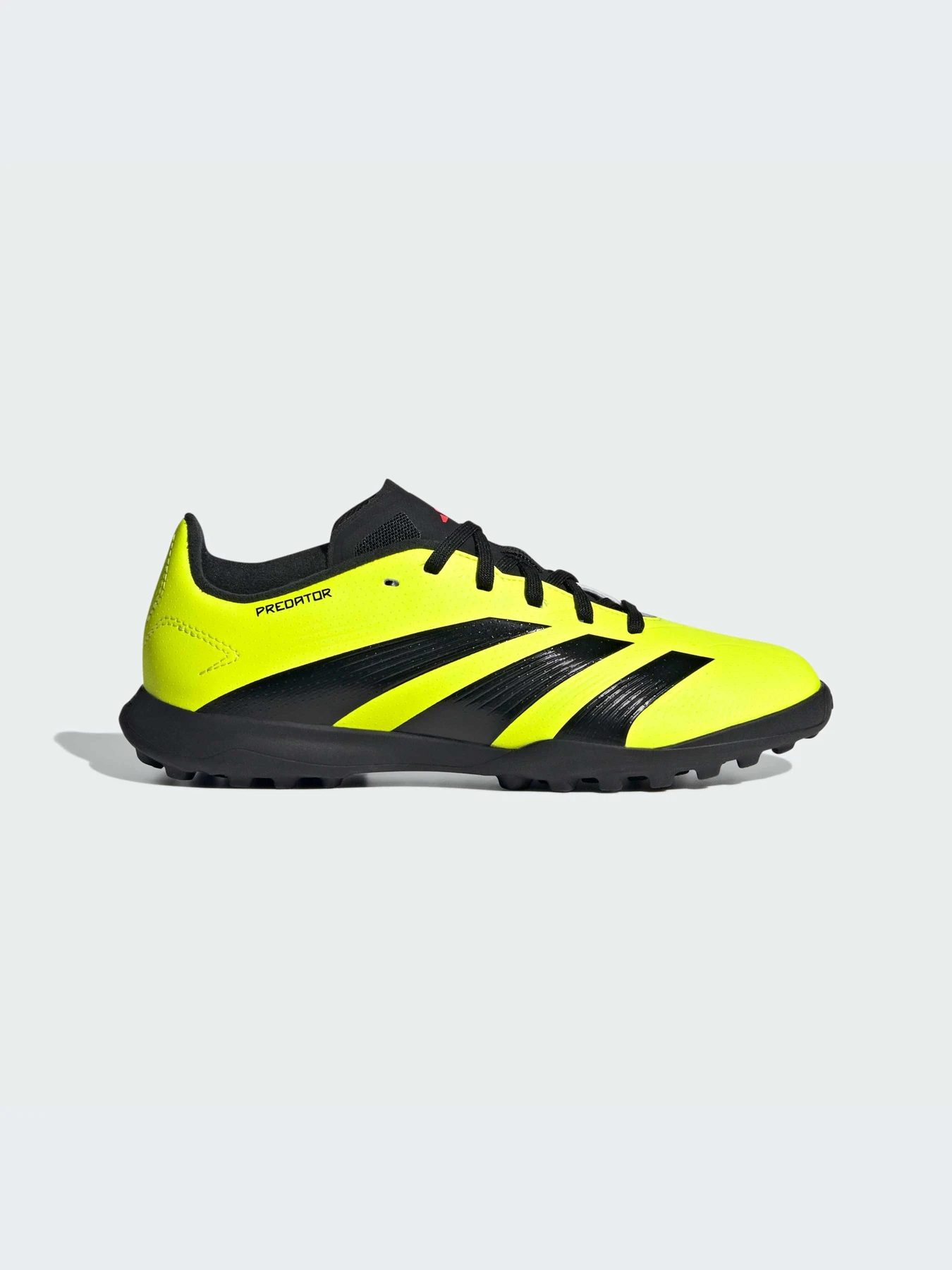 Кроссовки Adidas Predator модель IG5444 Кроссовки Adidas Predator модель IG5444 Фото