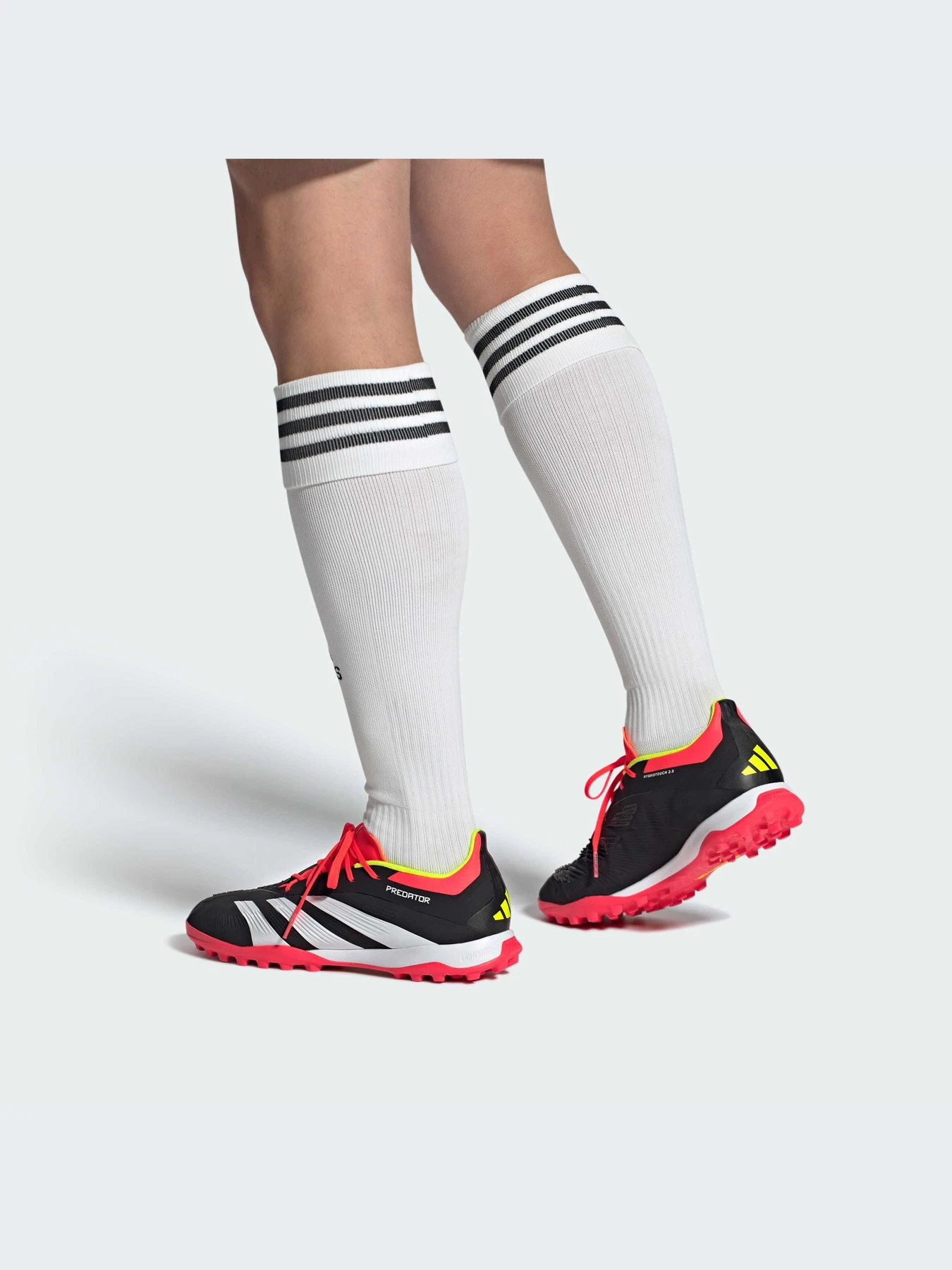 Кросівки Adidas Predator модель IG7731 Фото