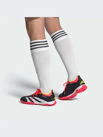 Кросівки Adidas Predator модель IG7731 Фото