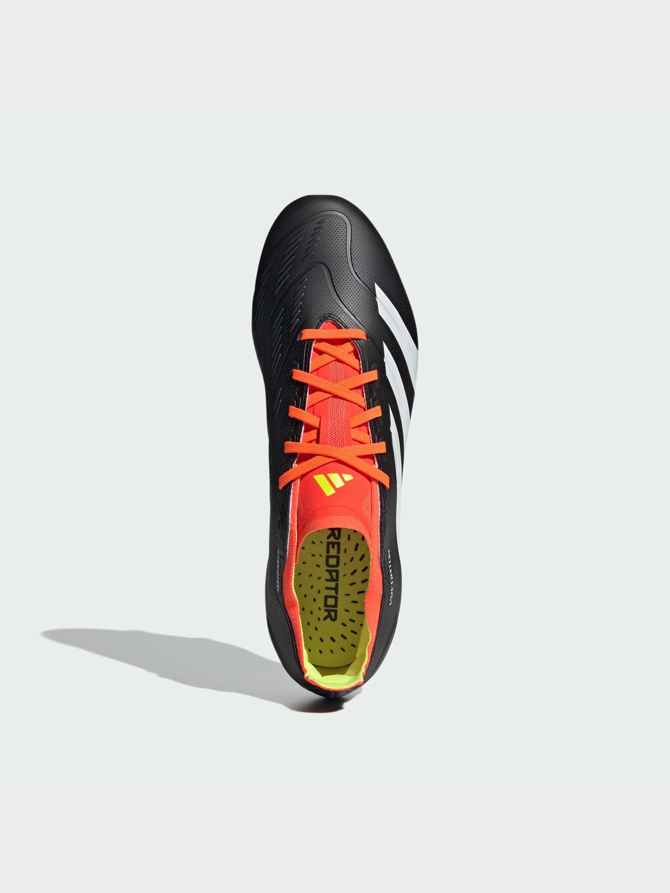 Кроссовки Adidas Predator модель IG7762 Кроссовки Adidas Predator модель IG7762 Фото