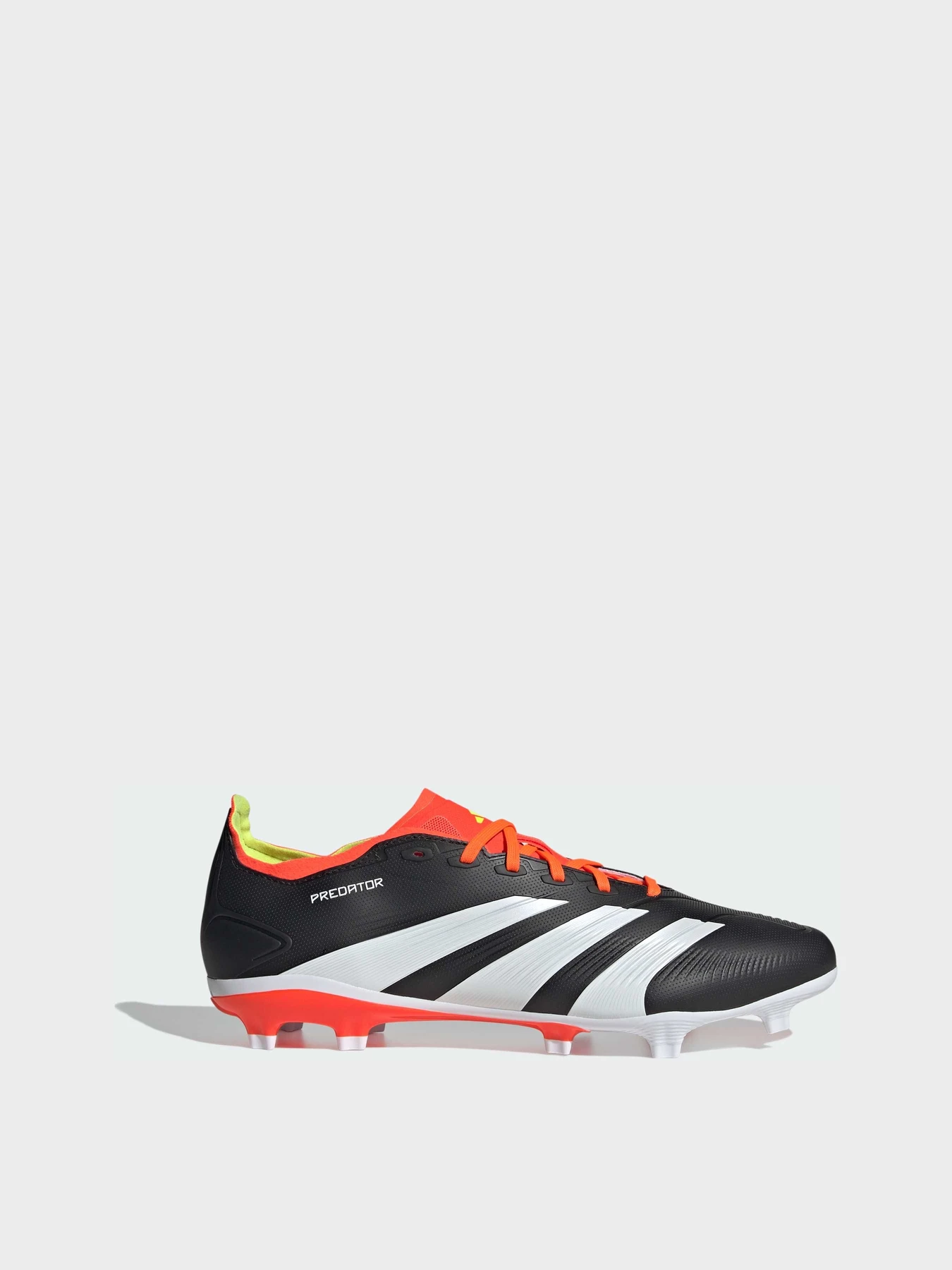 Кроссовки Adidas Predator модель IG7762 Кроссовки Adidas Predator модель IG7762 Фото