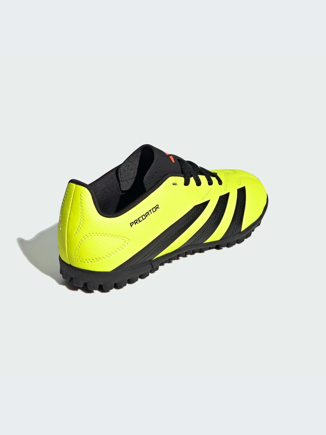 Кроссовки Adidas Predator модель IG5436 Фото