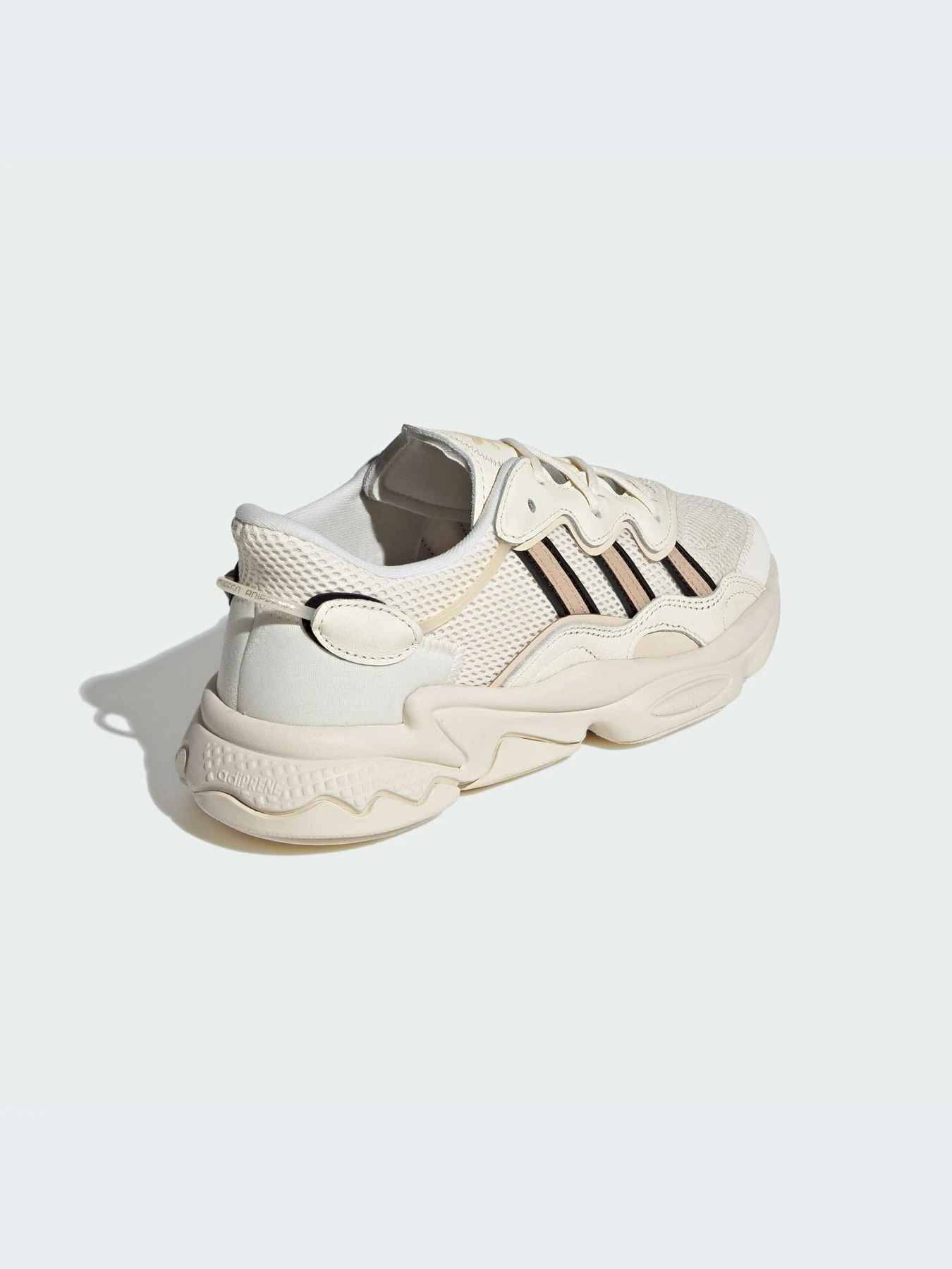 Кроссовки Adidas Ozweego модель IG8488 Кроссовки Adidas Ozweego модель IG8488 Фото