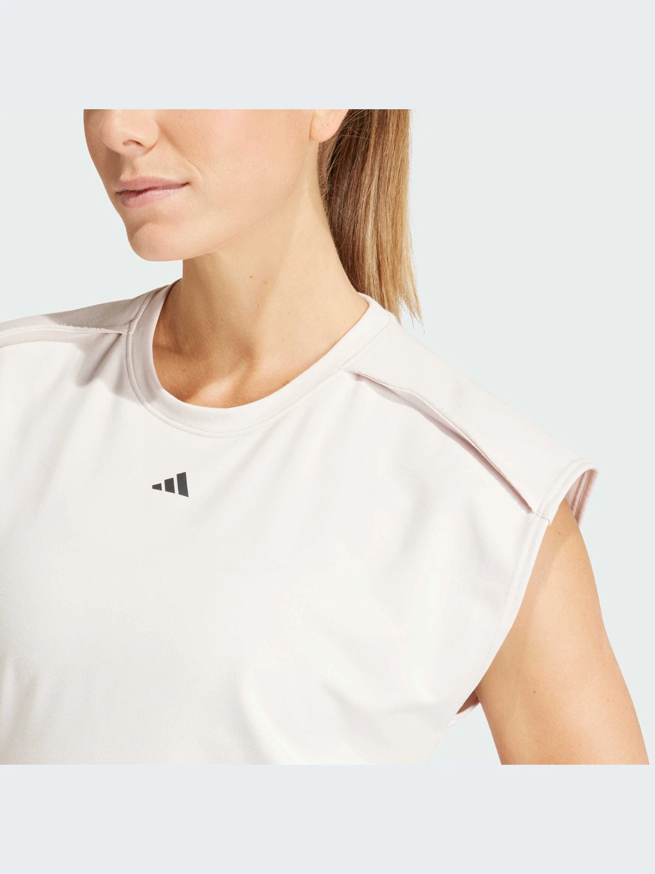 Футболки и поло Adidas модель IT6751 Футболки и поло Adidas модель IT6751 Фото