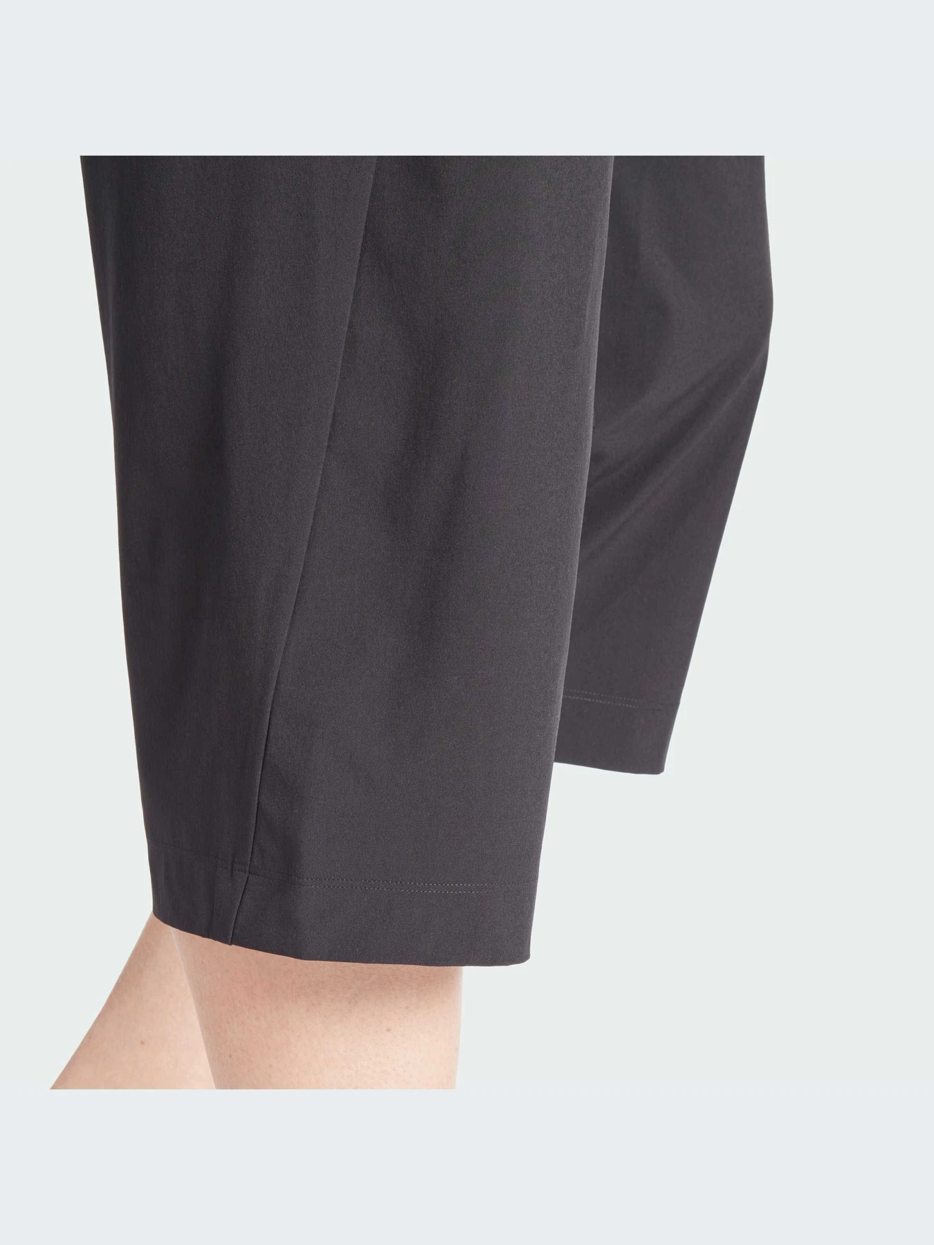 Брюки Adidas модель IS8024 Брюки Adidas модель IS8024 Фото